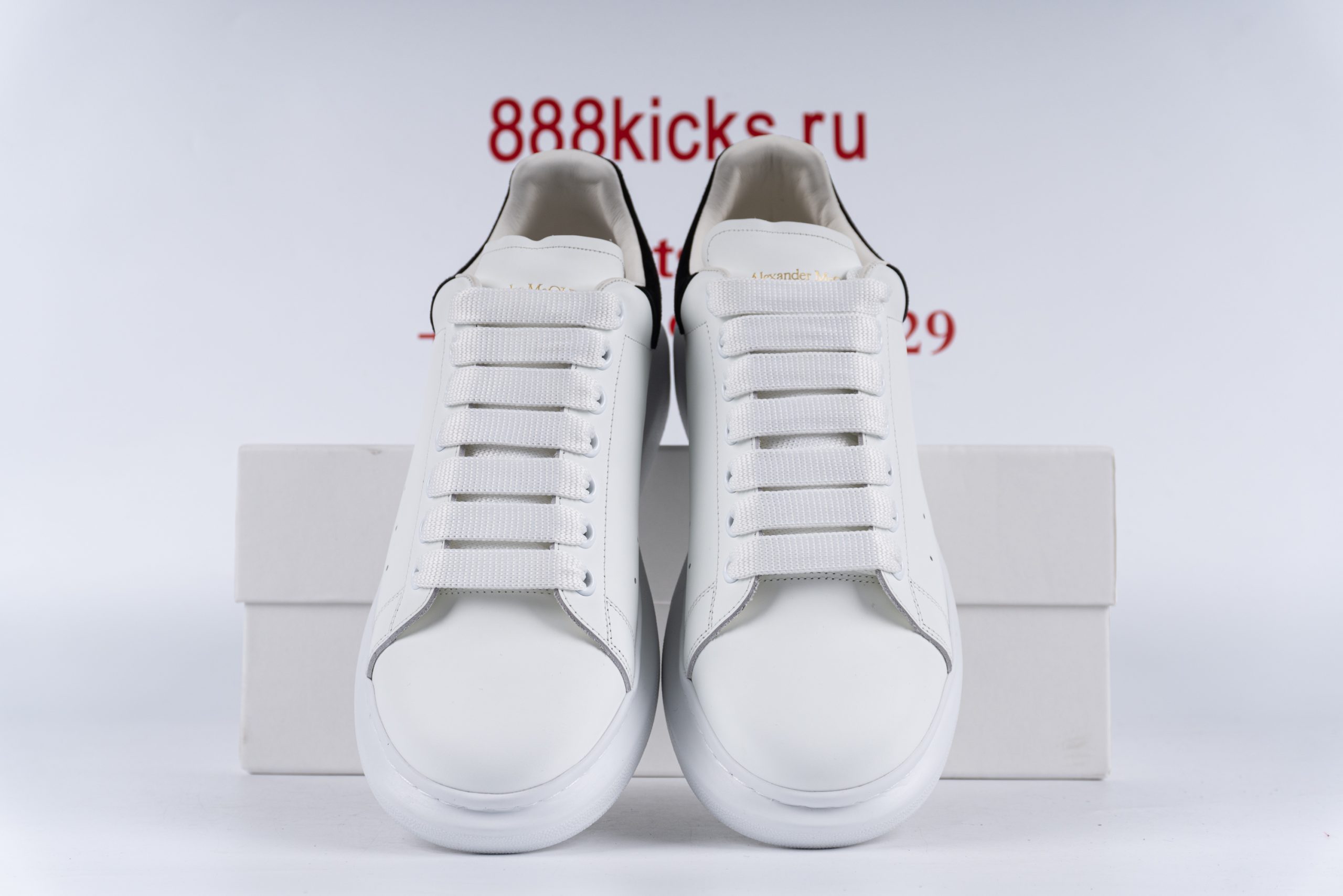 Alexander McQueen Oversized Ivory Black (W)