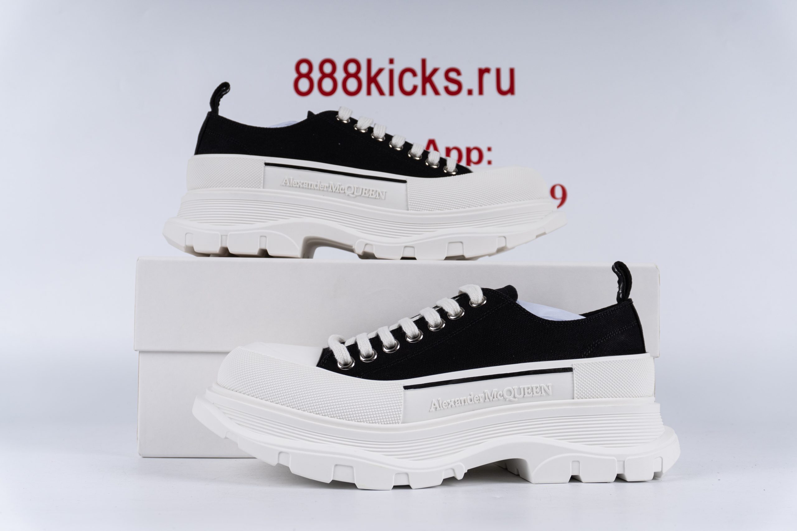 Alexander McQueen Tread Slick Low Lace Up Black White