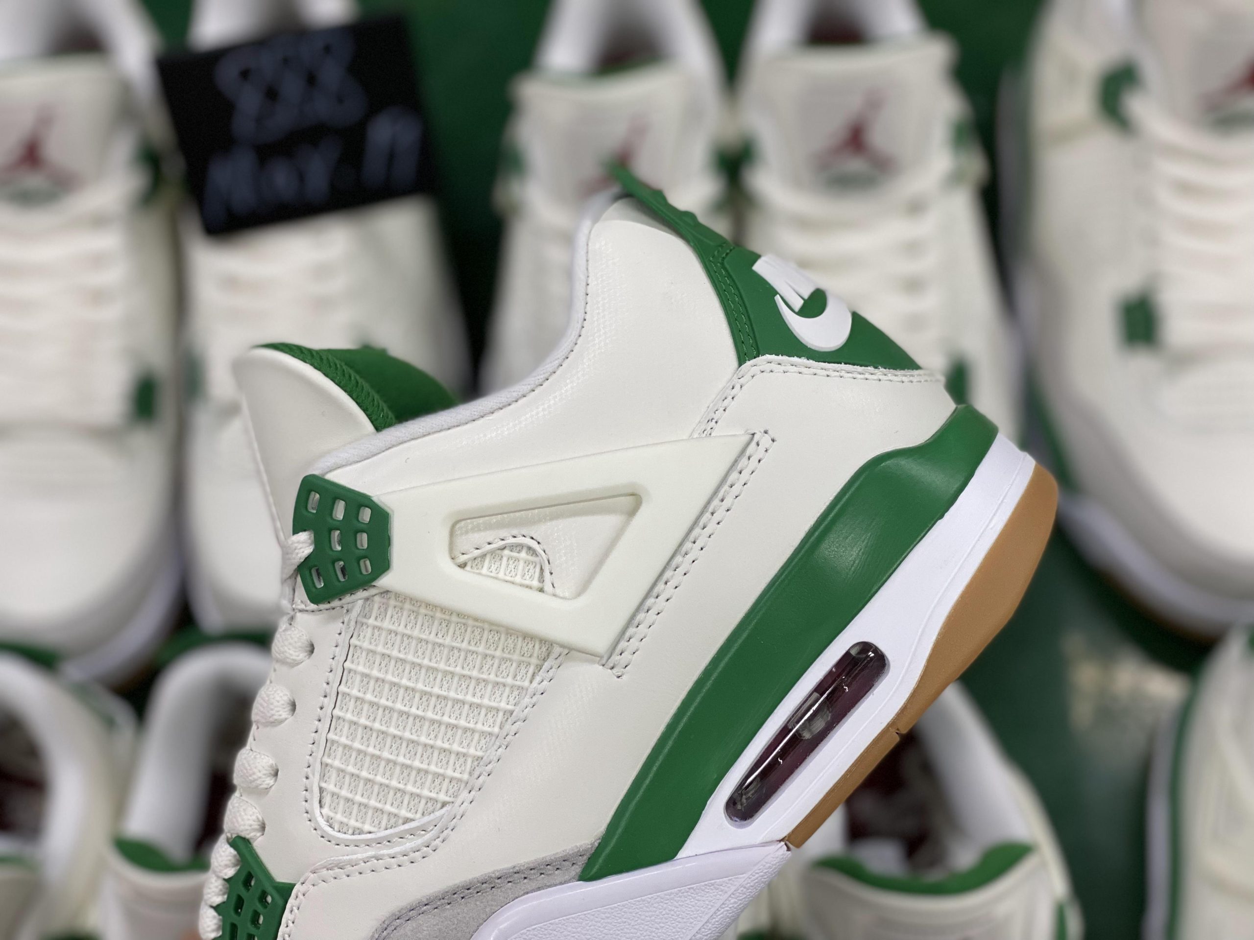 Jordan 4 Retro SB Pine Green