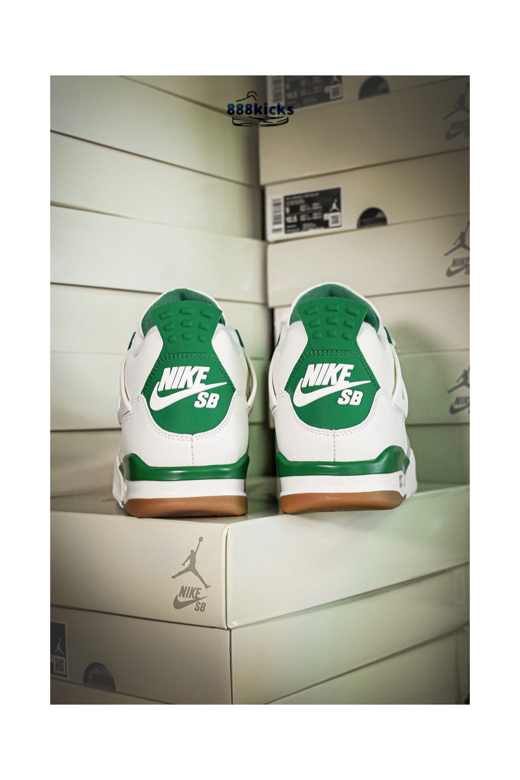 Jordan 4 Retro SB Pine Green