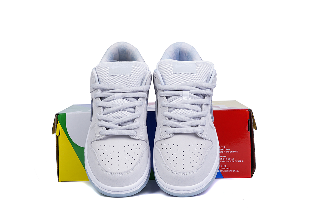 Nike SB Dunk Low White Lobster
