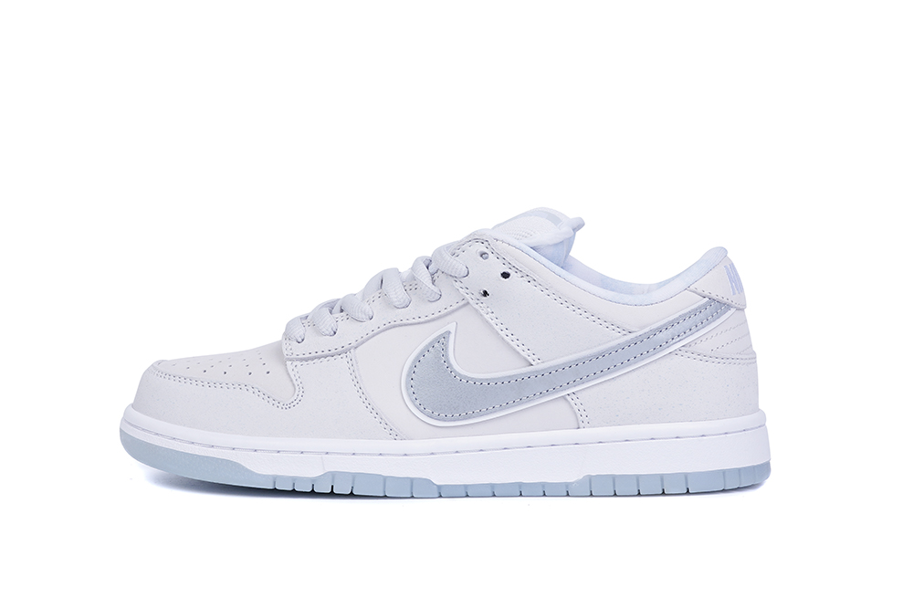 Nike SB Dunk Low White Lobster
