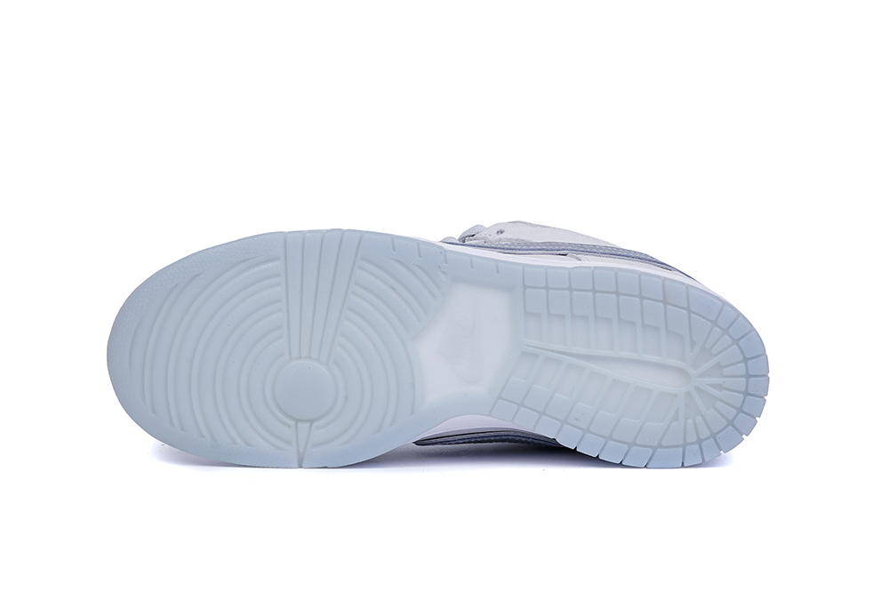 Nike SB Dunk Low White Lobster