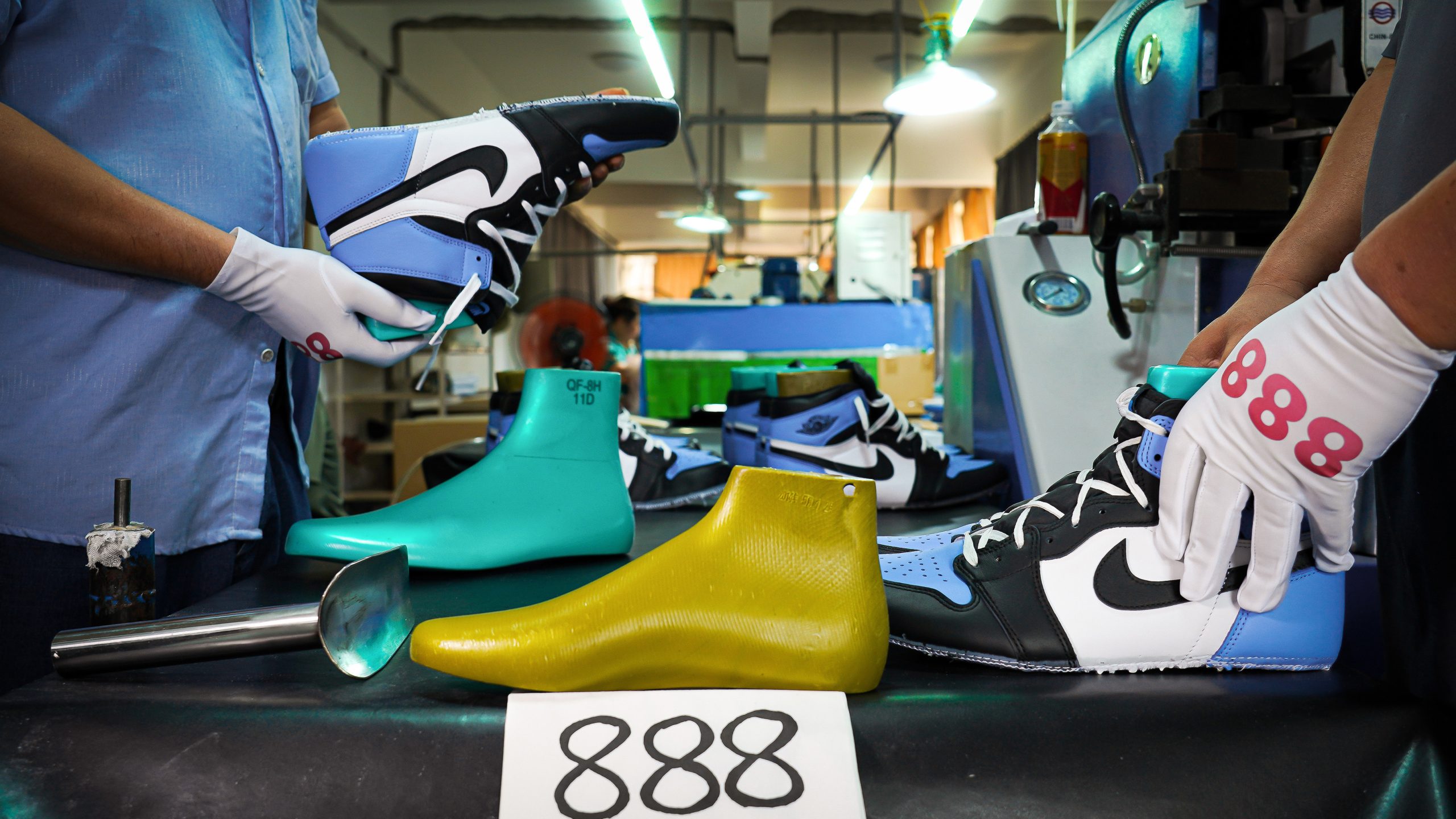 Jordan 1 High OG University Blue