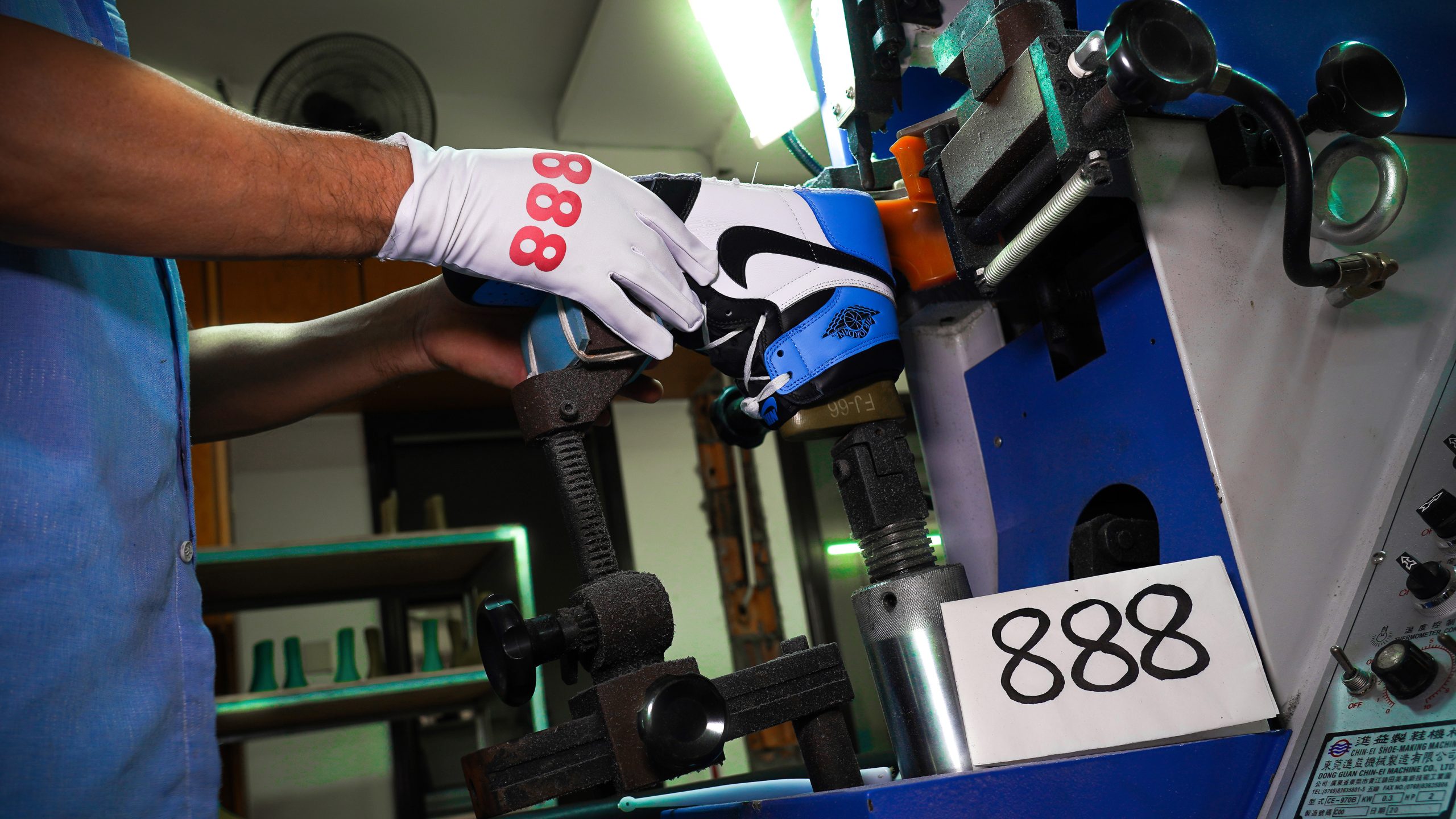 Jordan 1 High OG University Blue