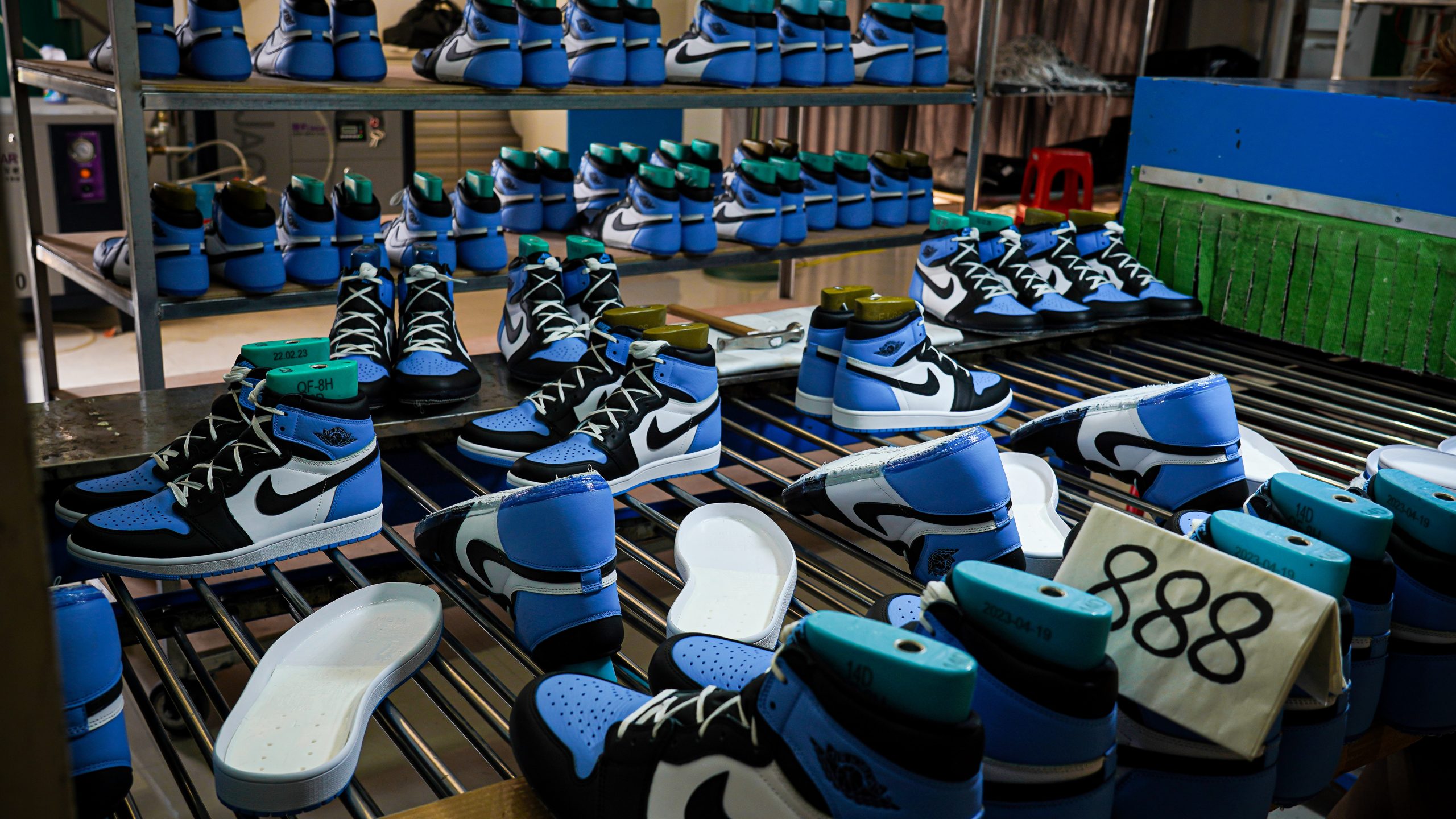 Jordan 1 High OG University Blue