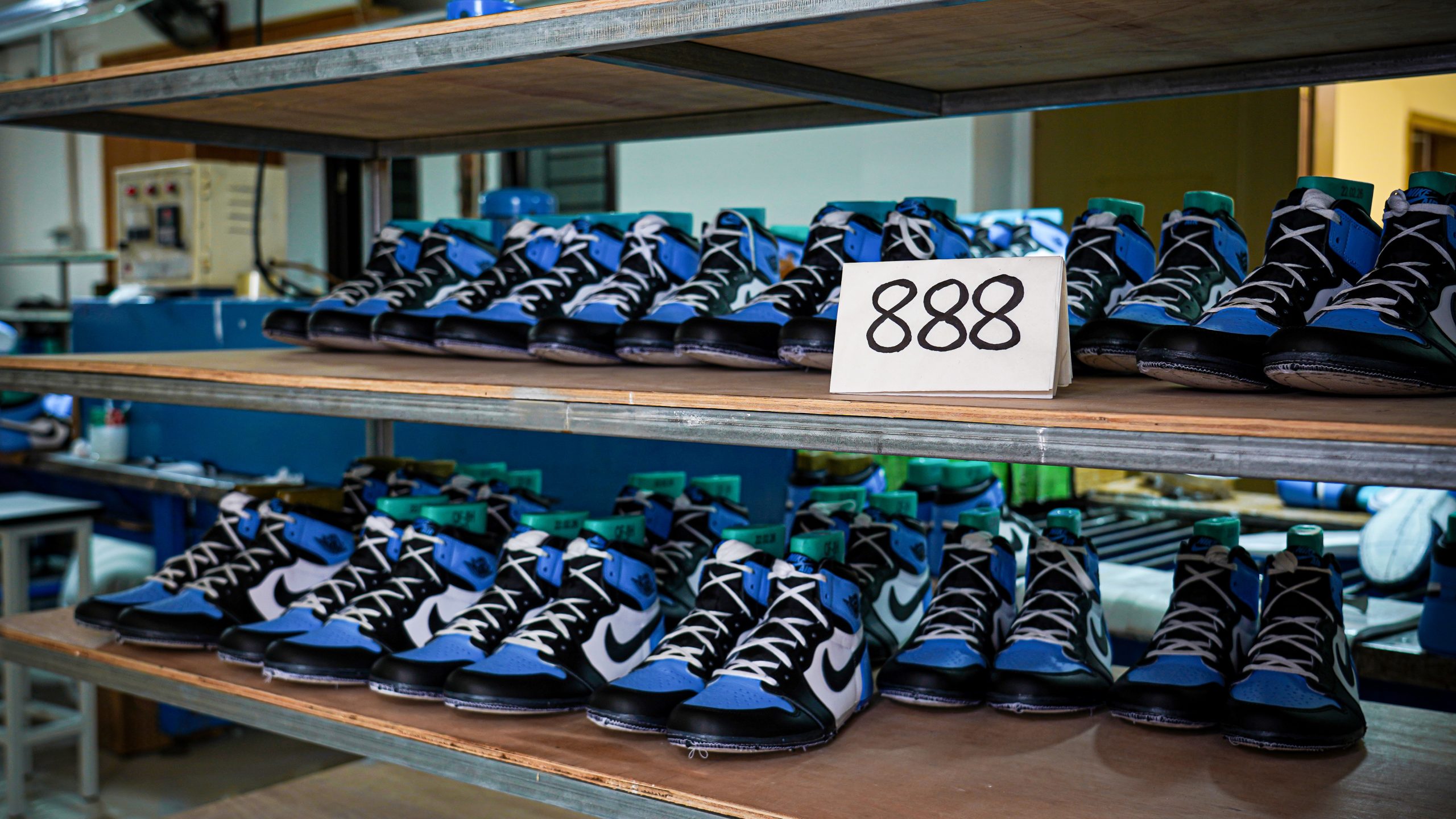 Jordan 1 High OG University Blue