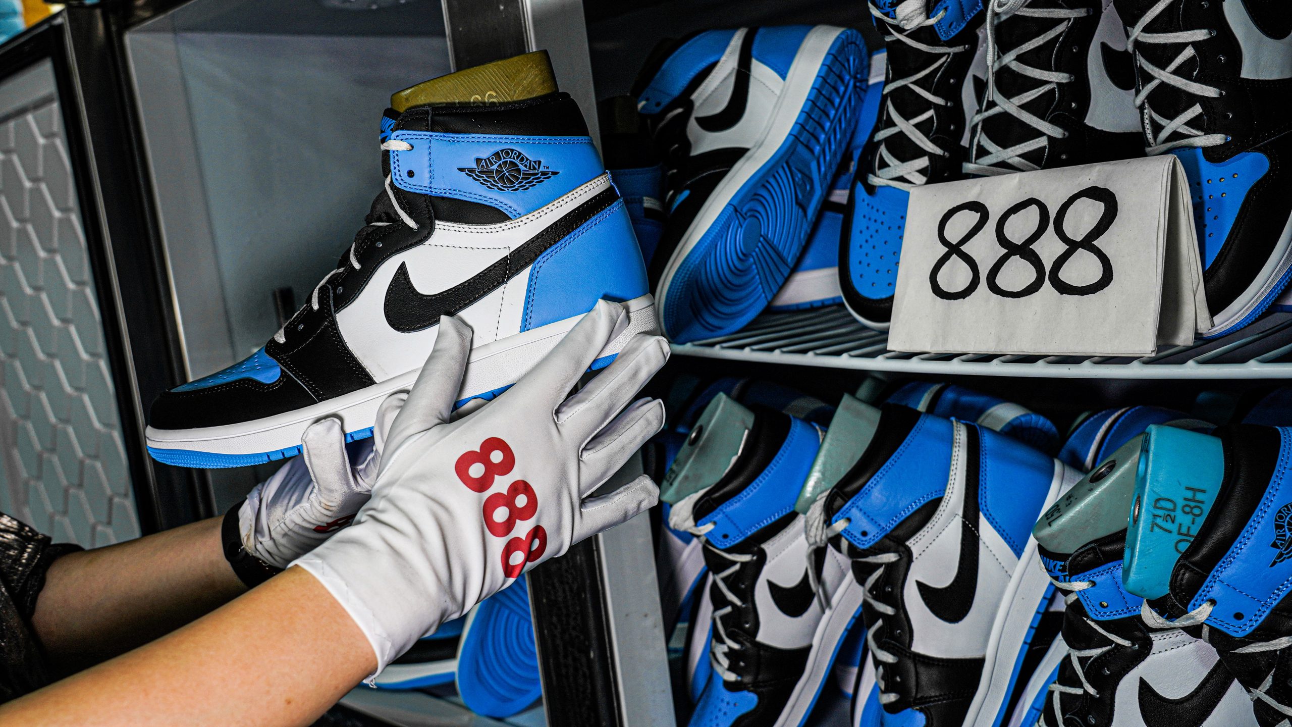 Jordan 1 High OG University Blue