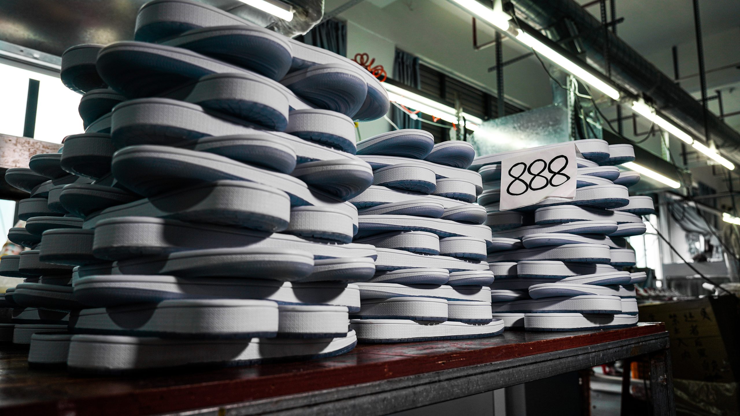 Jordan 1 Retro High Spider Man Origin Story (Special Box)