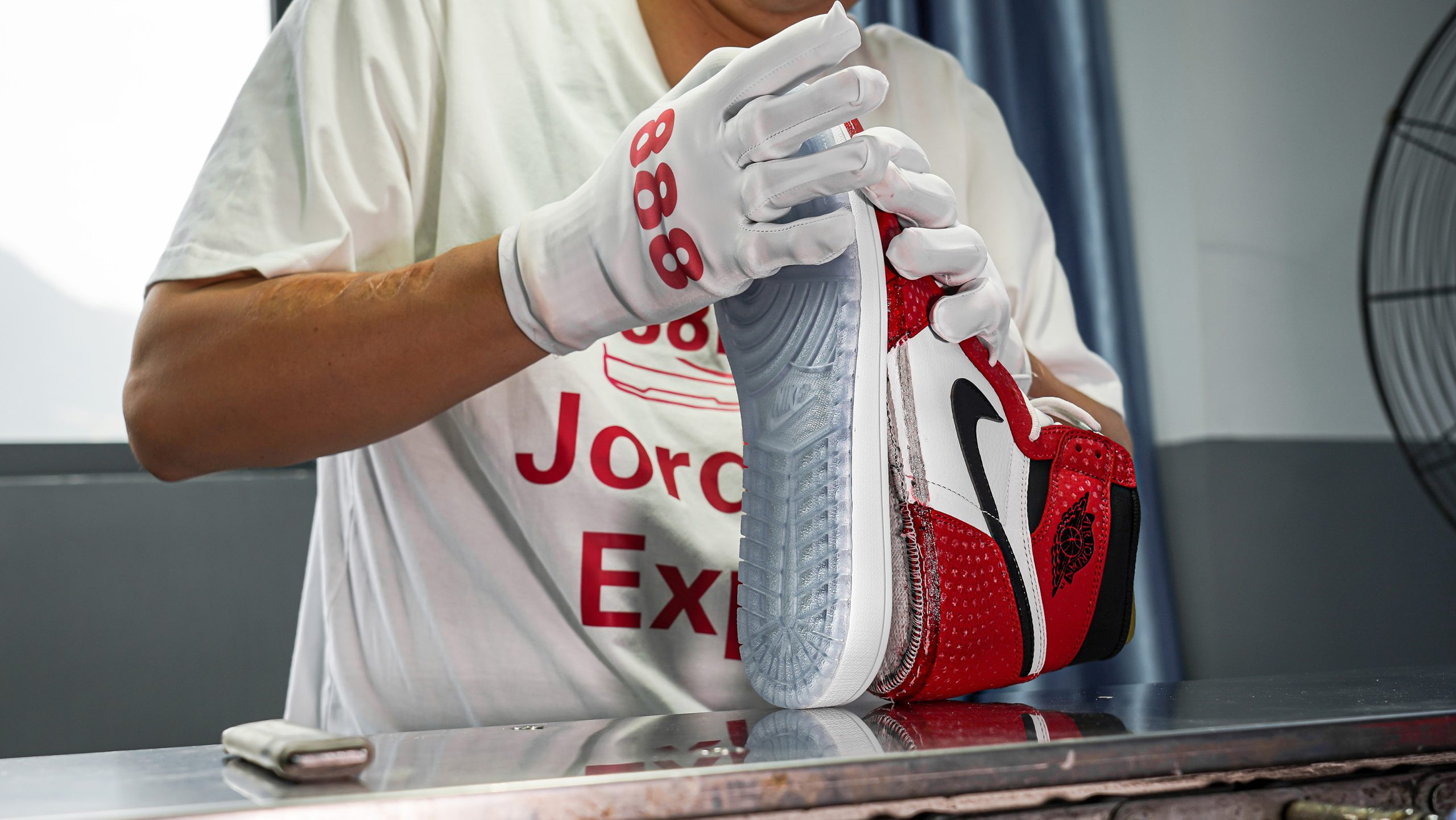 Jordan 1 Retro High Spider Man Origin Story (Special Box)