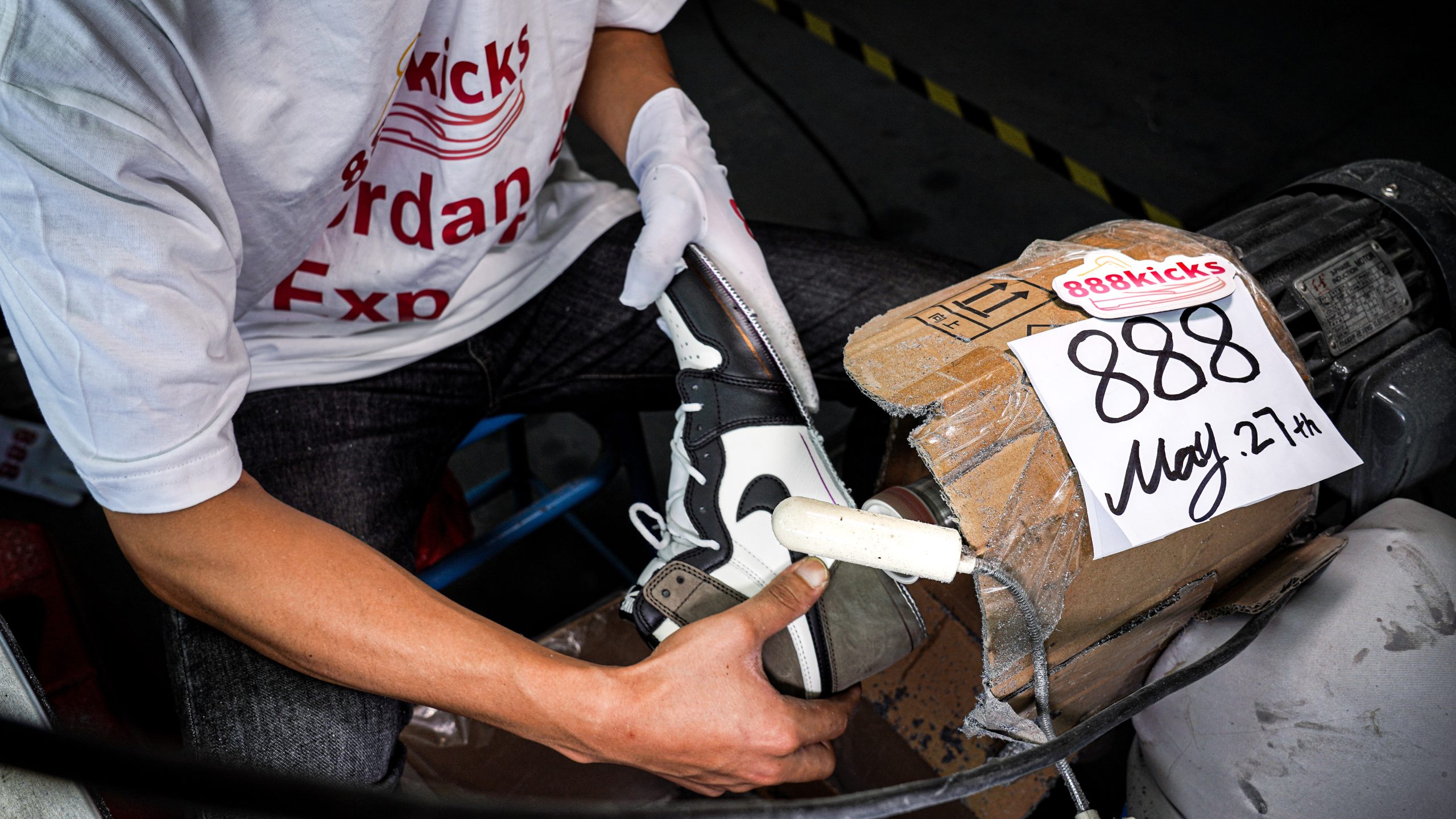 Jordan 1 Retro High Dark Mocha