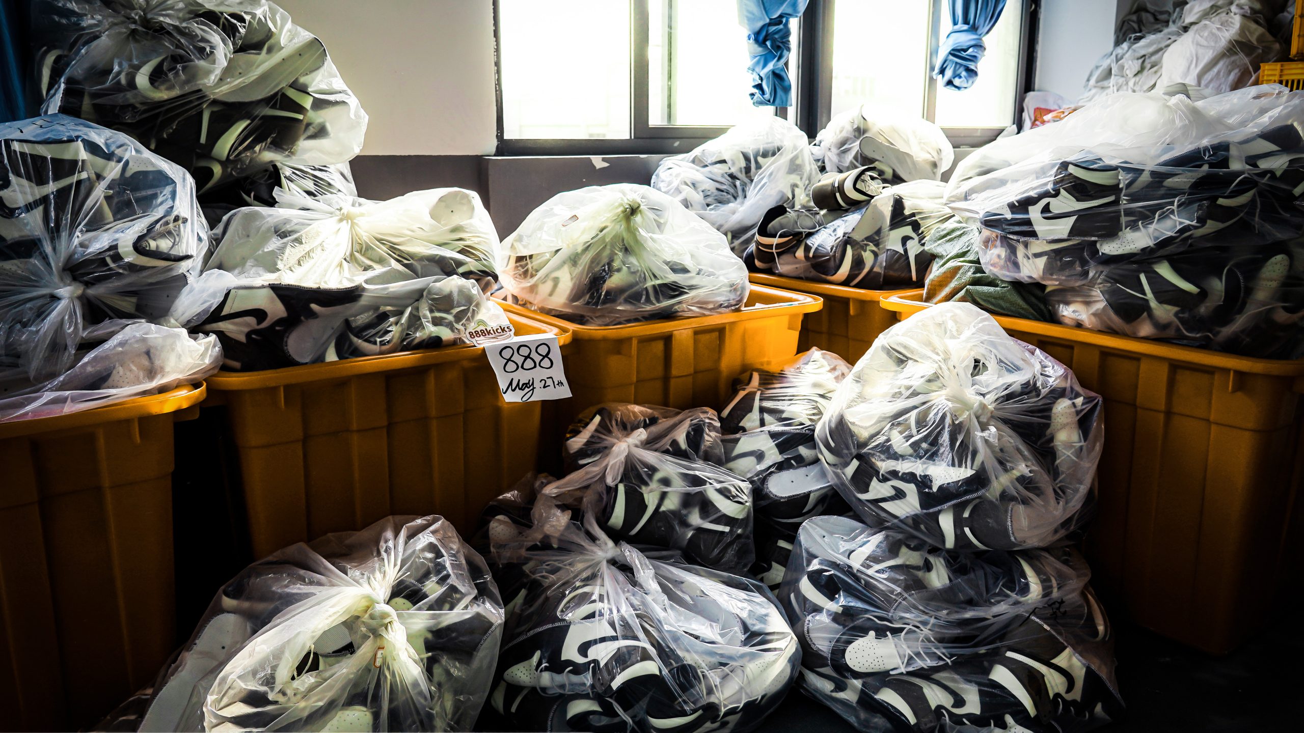 Jordan 1 Retro High Dark Mocha