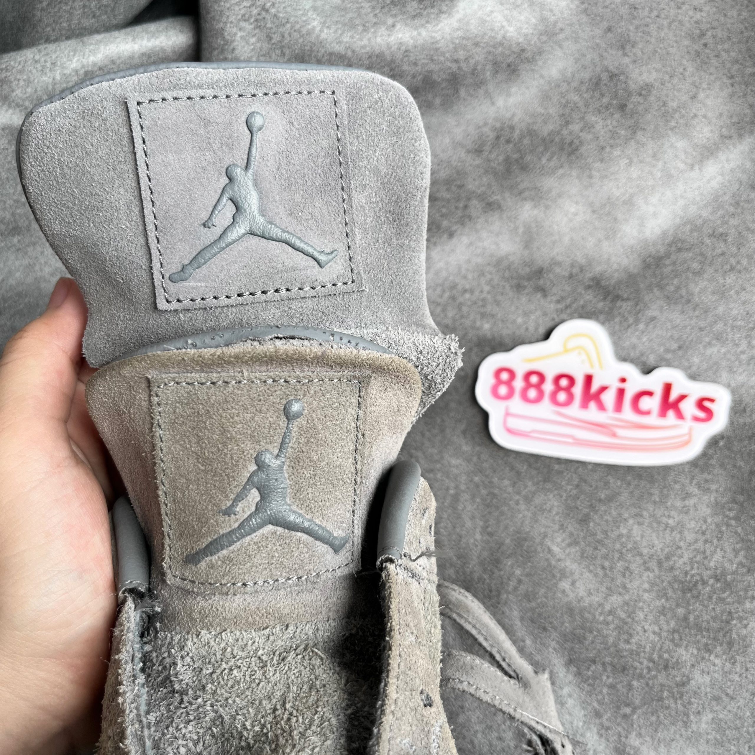 Jordan 4 Retro Kaws