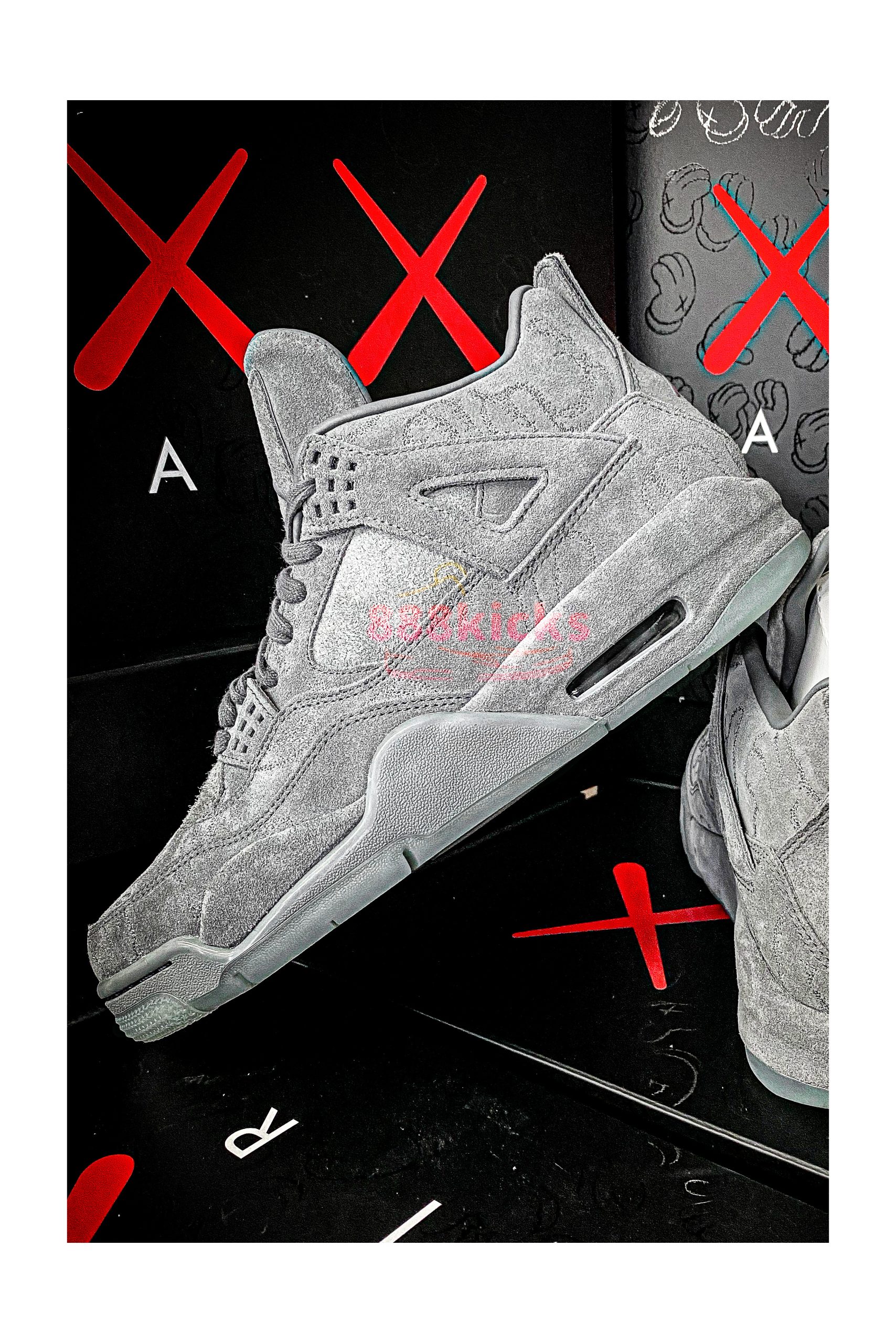 Jordan 4 Retro Kaws