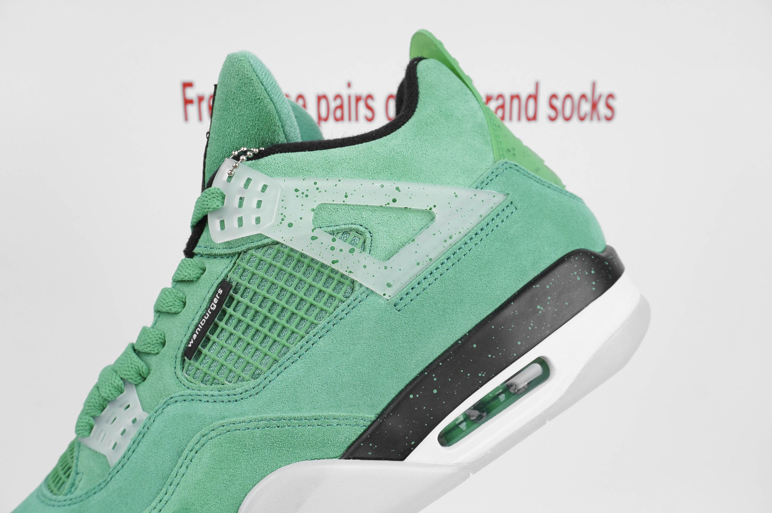 Jordan 4 Retro Wahlburgers