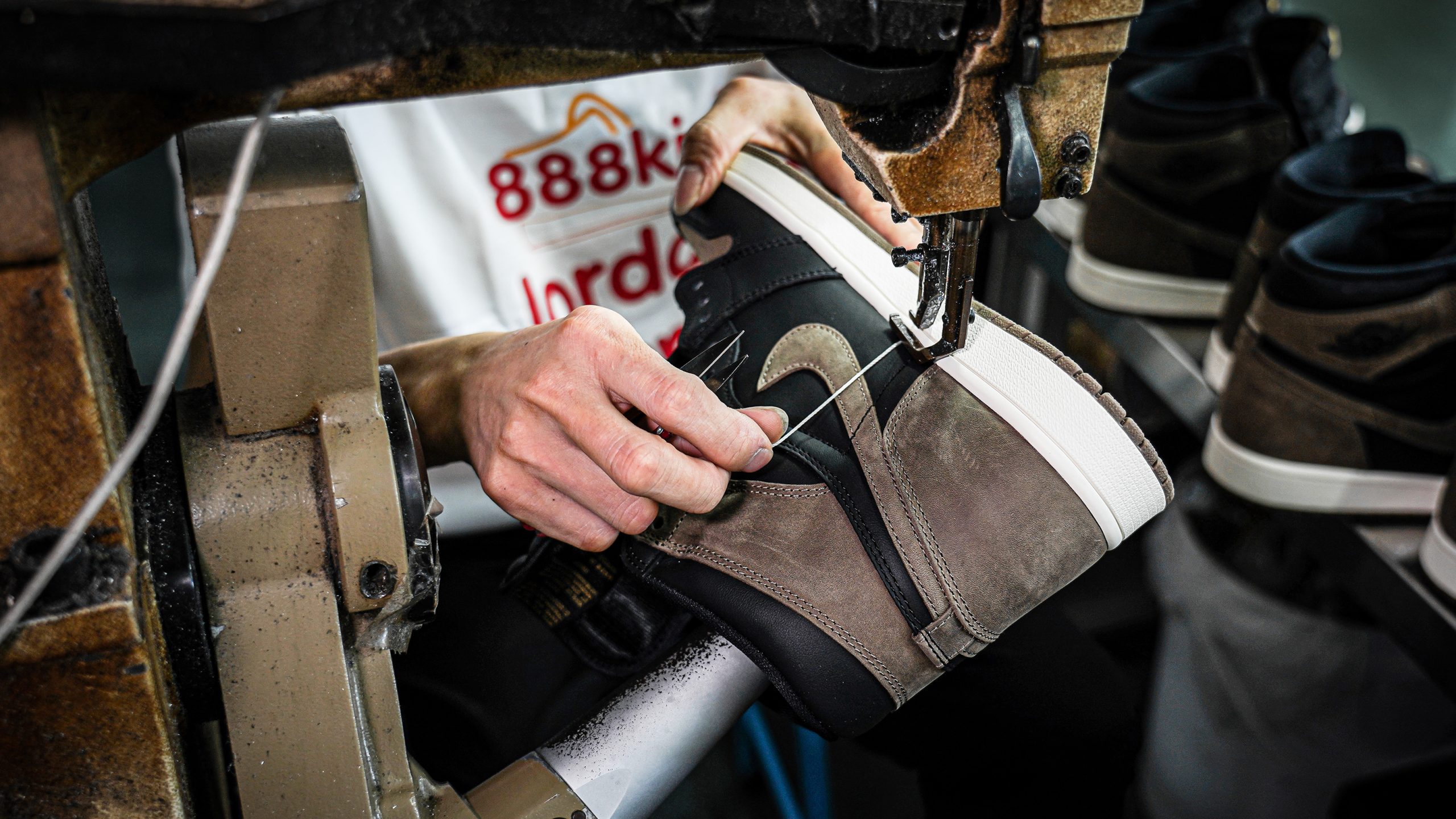 Jordan 1 Retro High OG Palomino