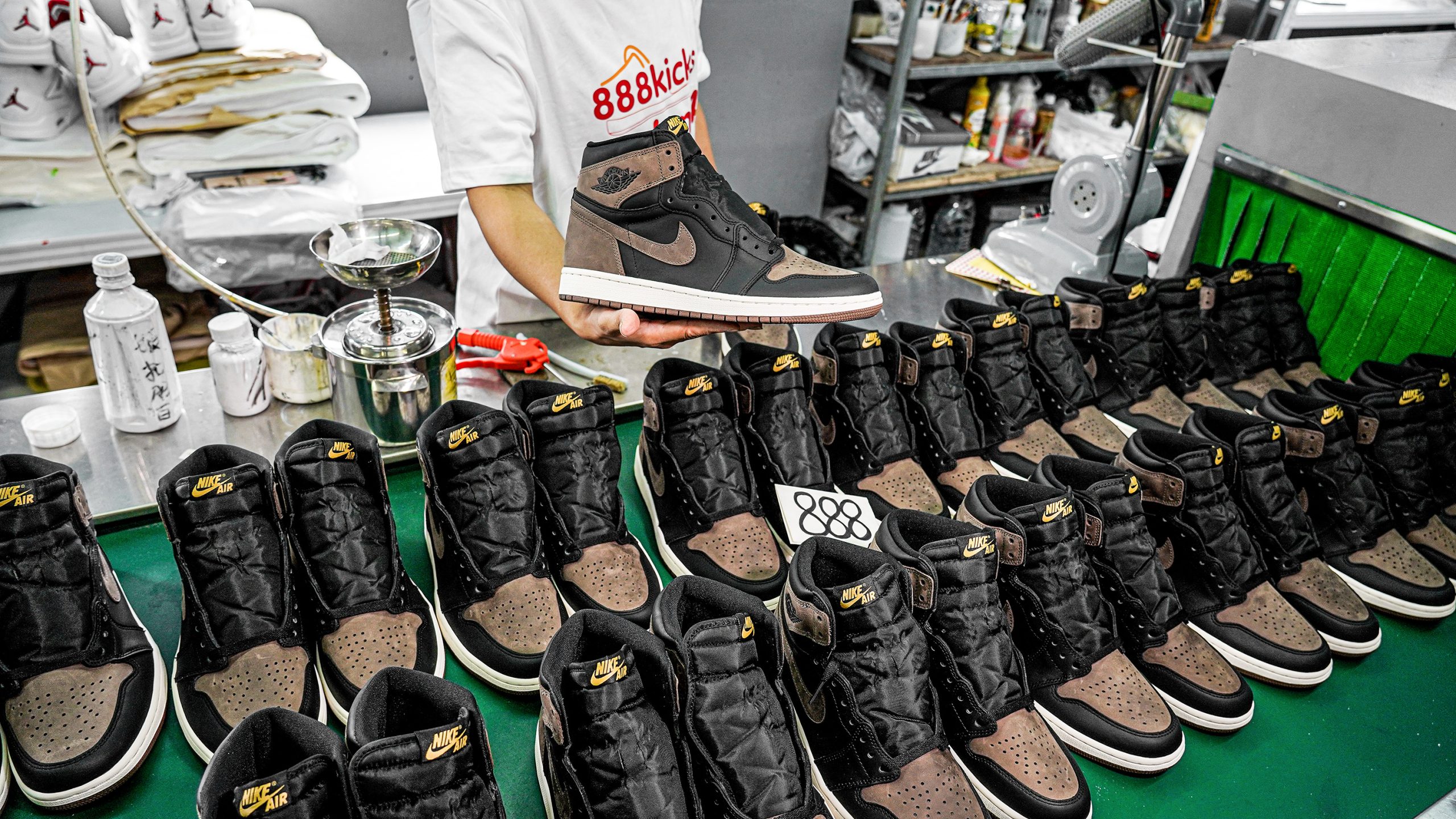 Jordan 1 Retro High OG Palomino