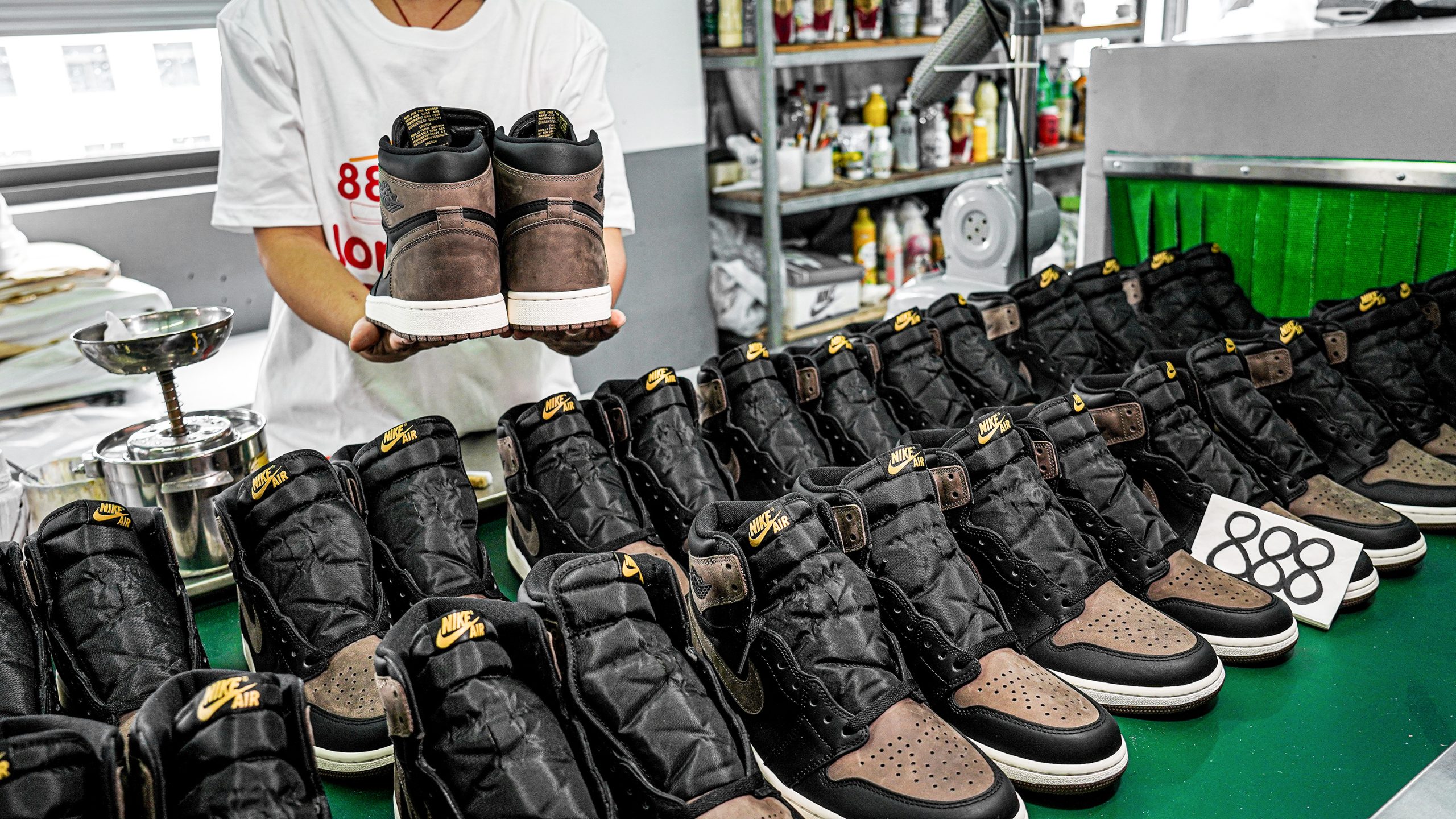 Jordan 1 Retro High OG Palomino