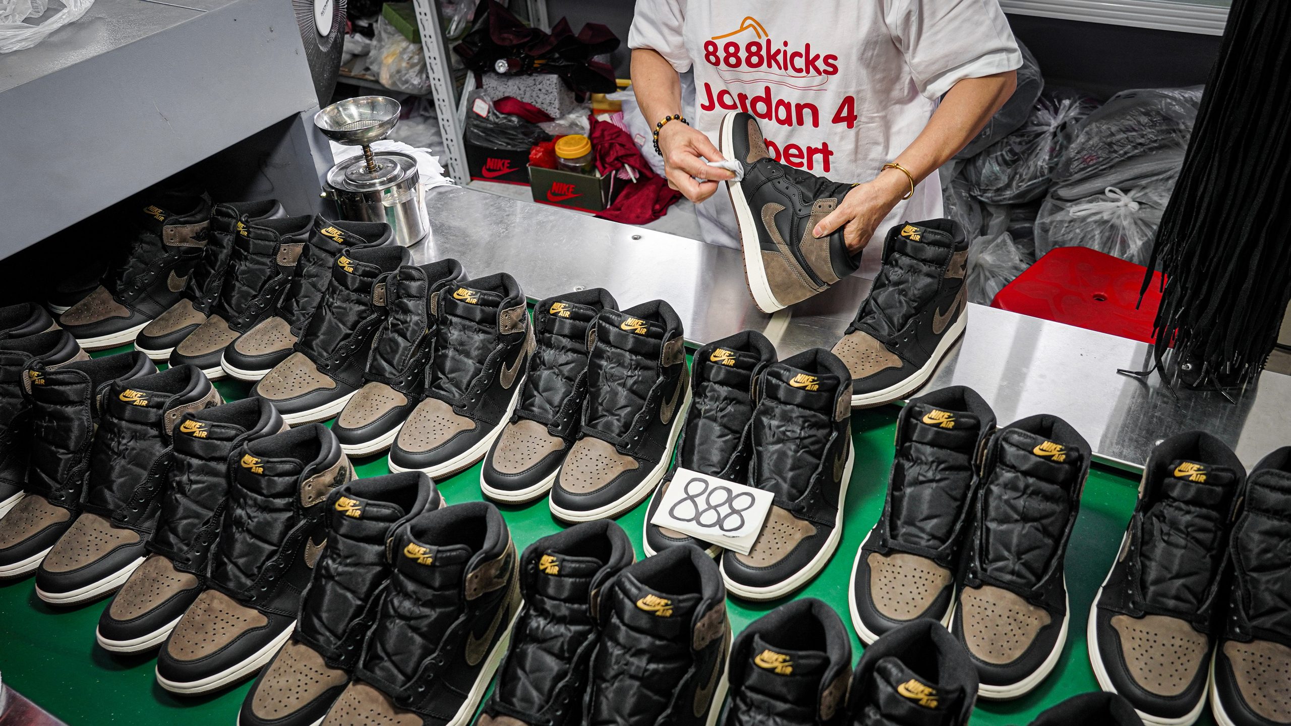 Jordan 1 Retro High OG Palomino