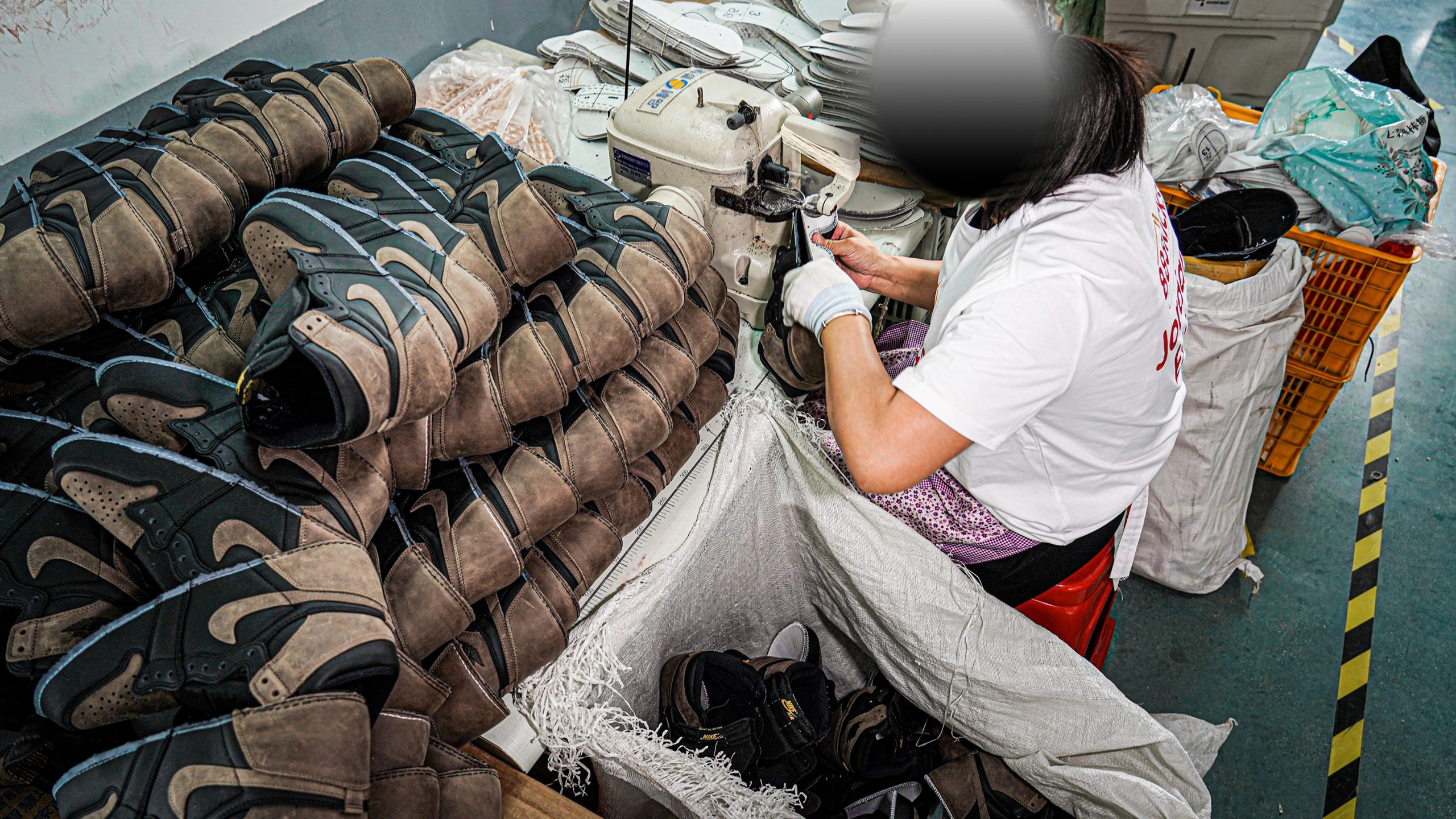 Jordan 1 Retro High OG Palomino