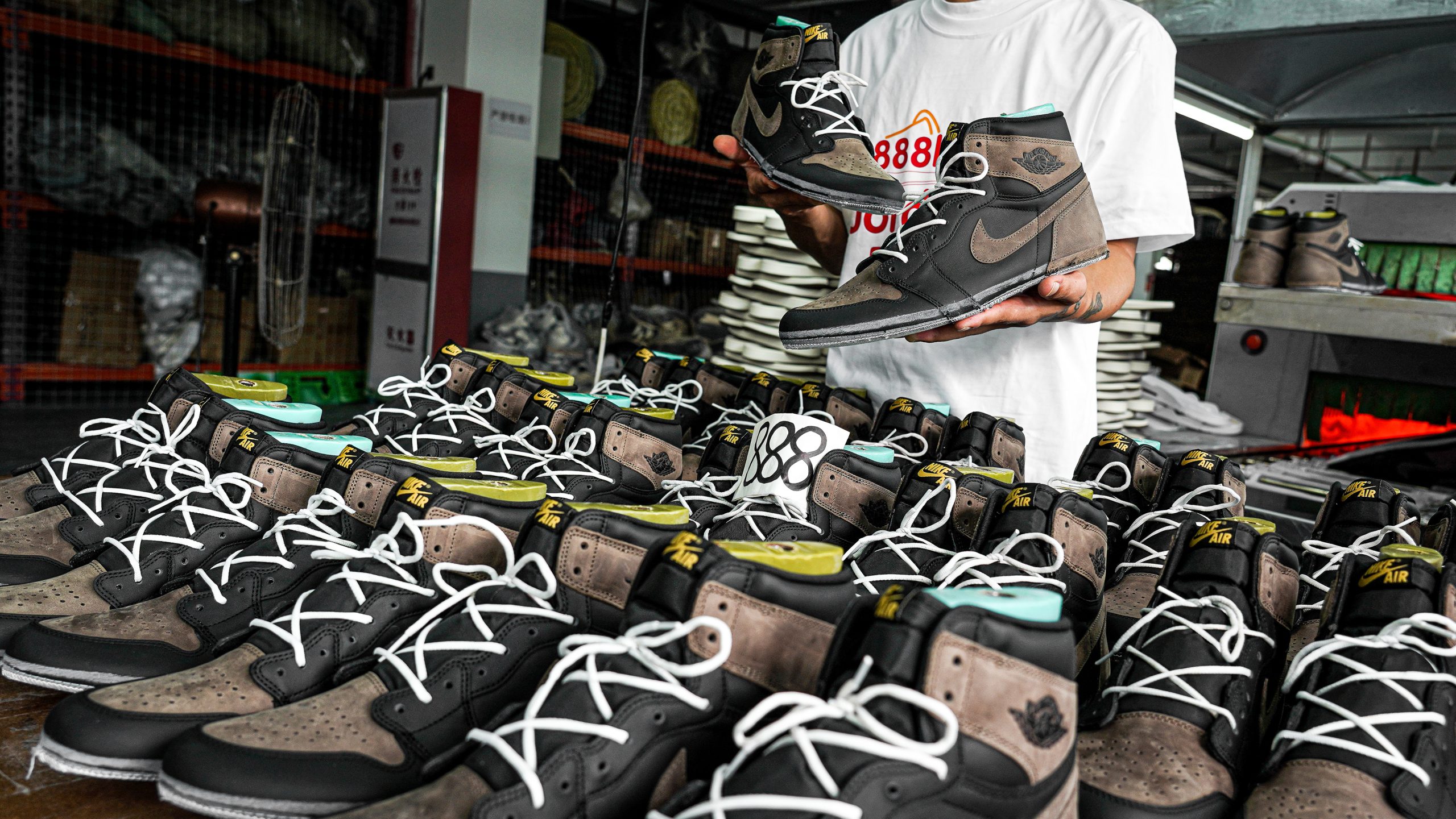 Jordan 1 Retro High OG Palomino