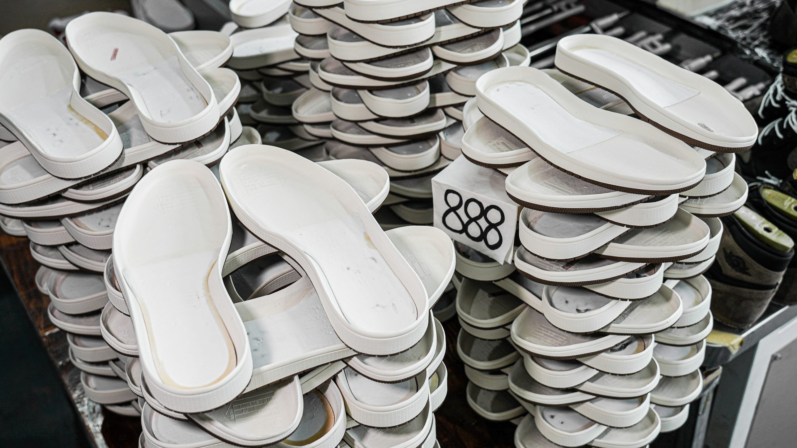 Jordan 1 Retro High OG Palomino