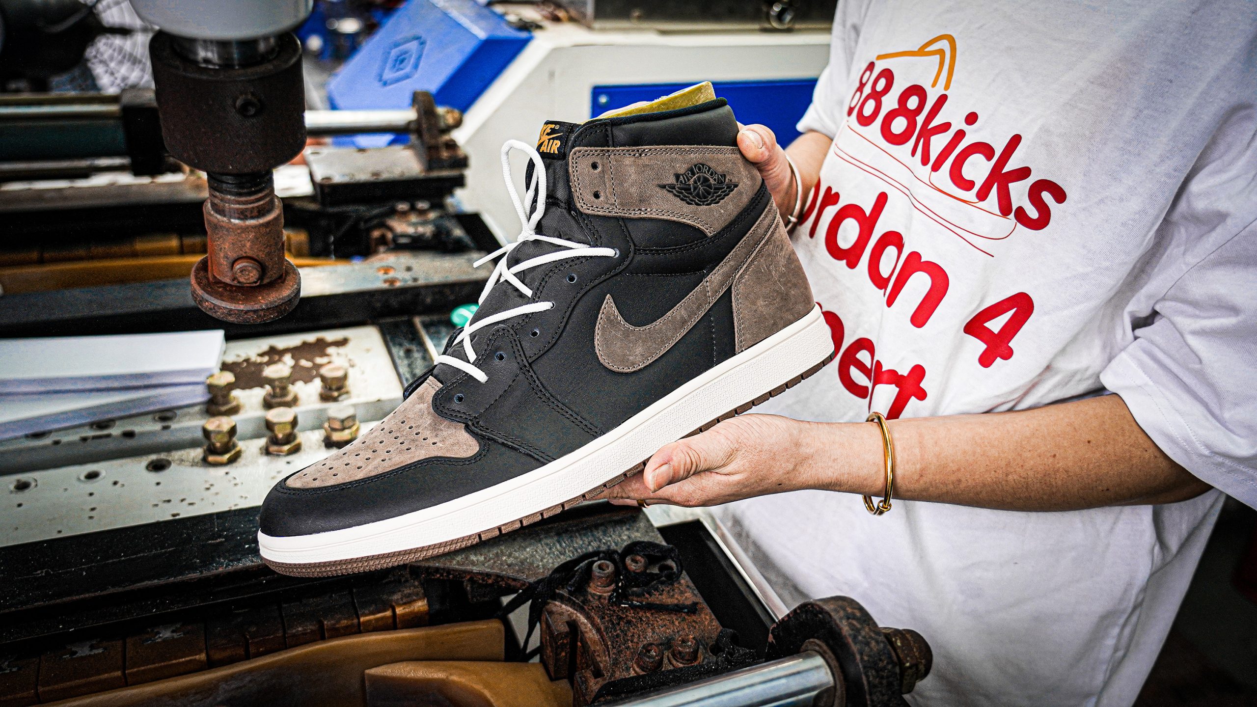 Jordan 1 Retro High OG Palomino