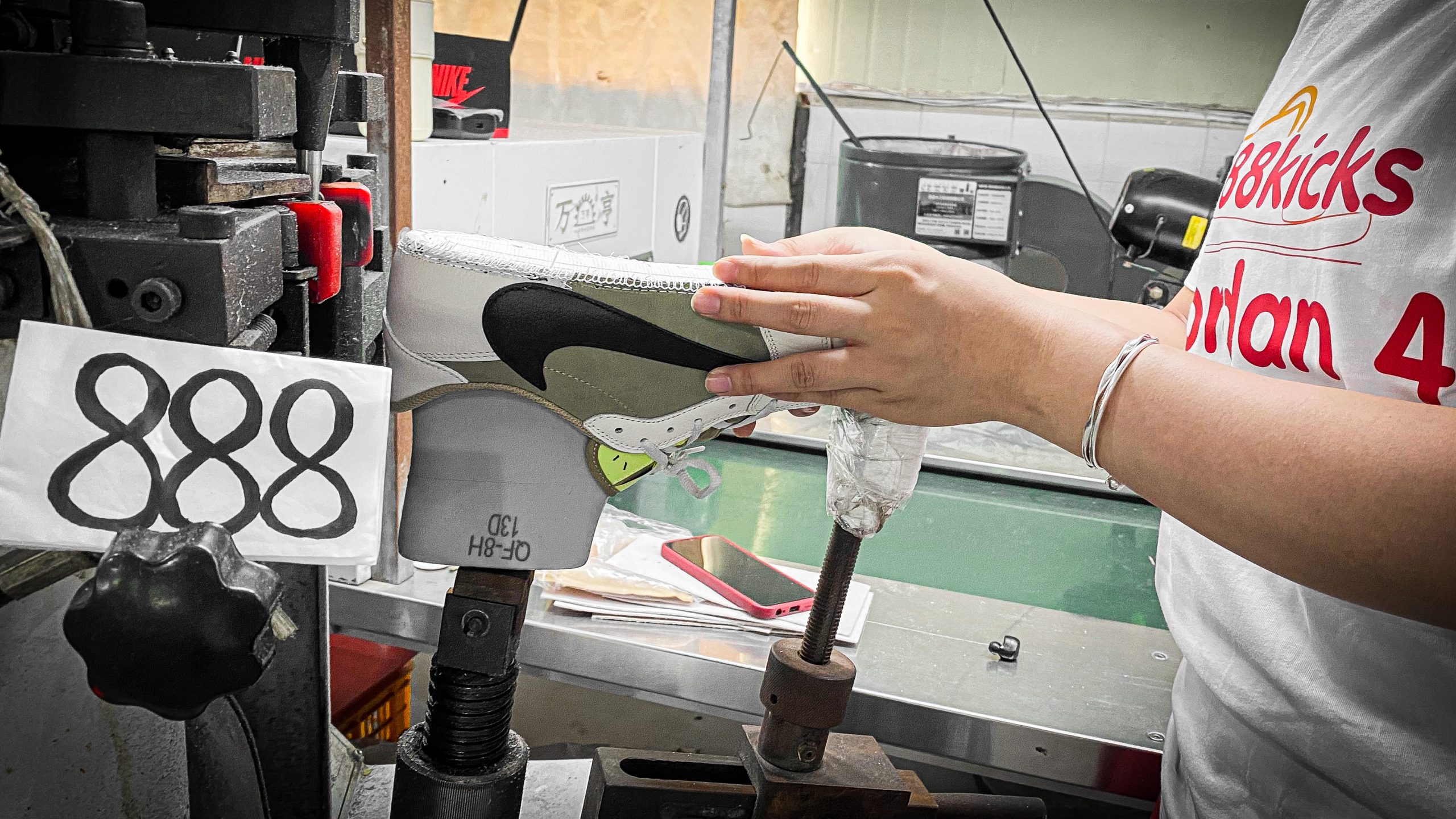 Jordan 1 Retro Low Golf Travis Scott Neutral Olive