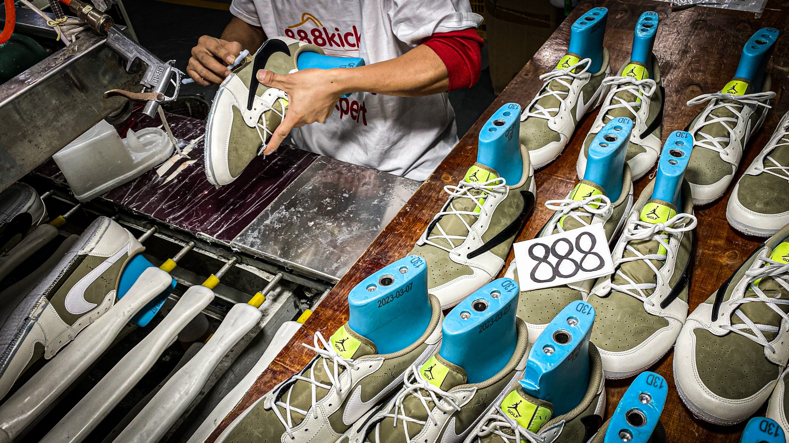 Jordan 1 Retro Low Golf Travis Scott Neutral Olive