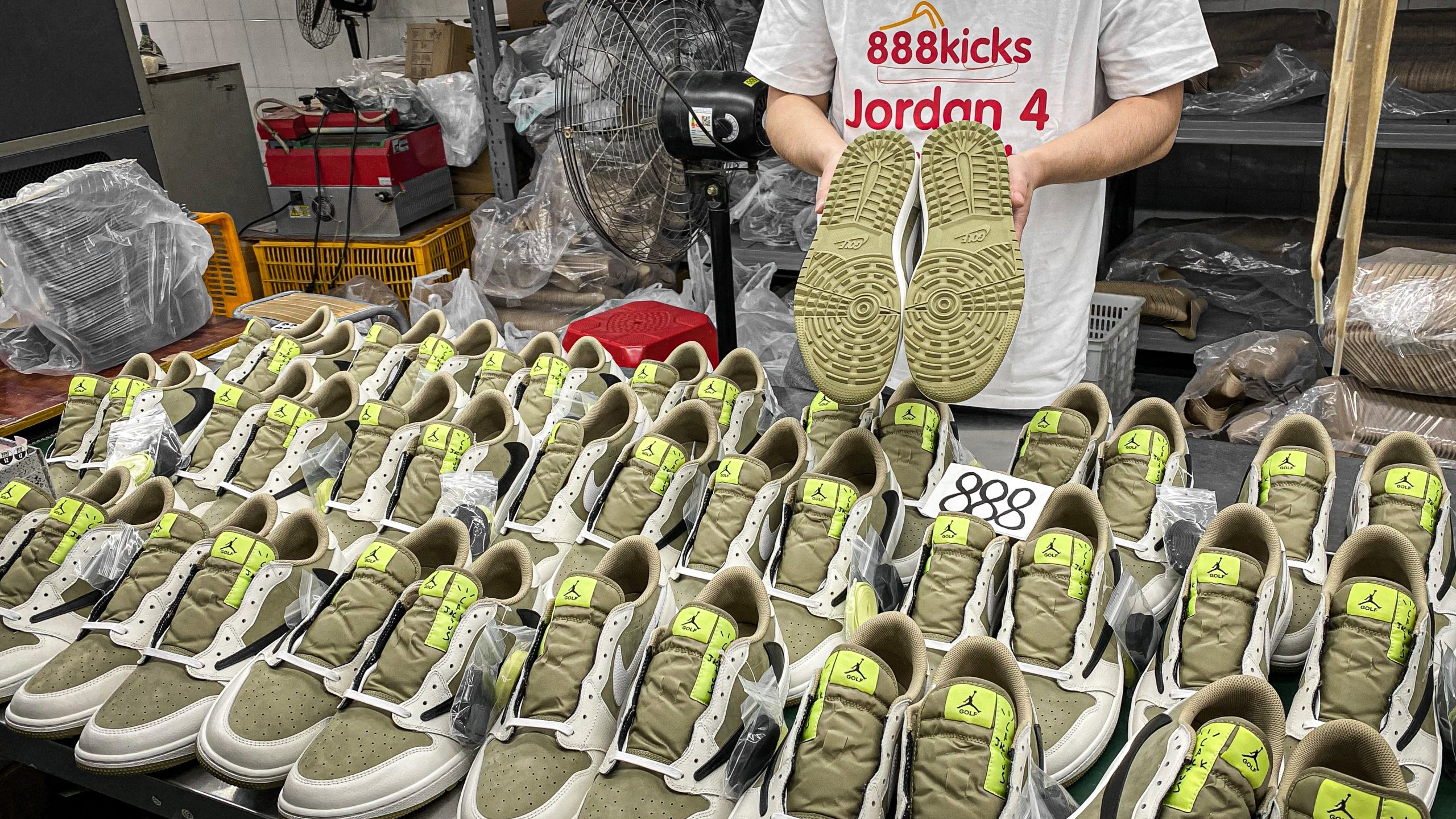 Jordan 1 Retro Low Golf Travis Scott Neutral Olive