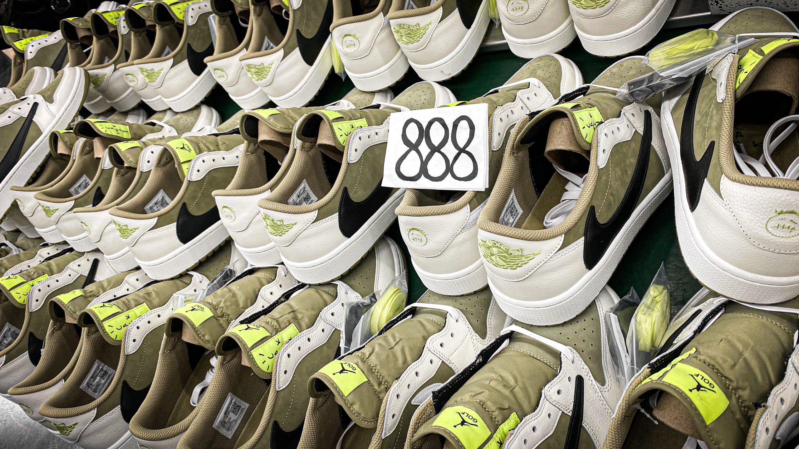 Jordan 1 Retro Low Golf Travis Scott Neutral Olive