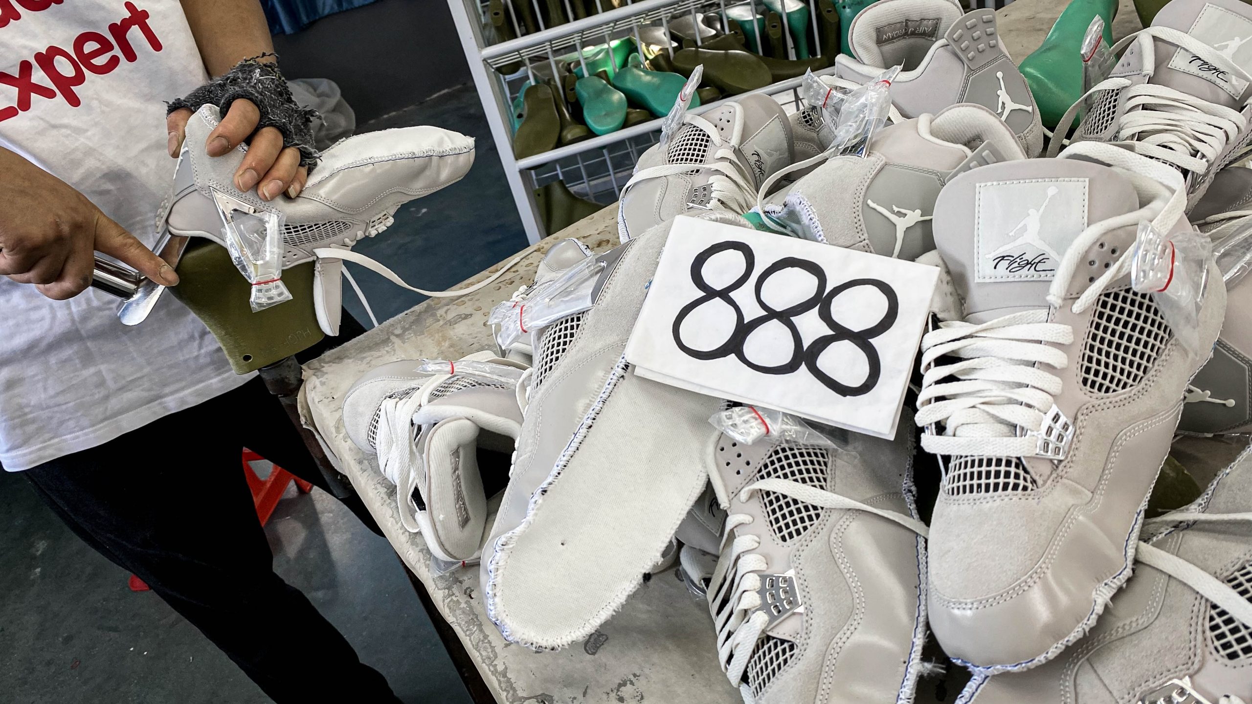 Jordan 4 Retro Frozen Moments