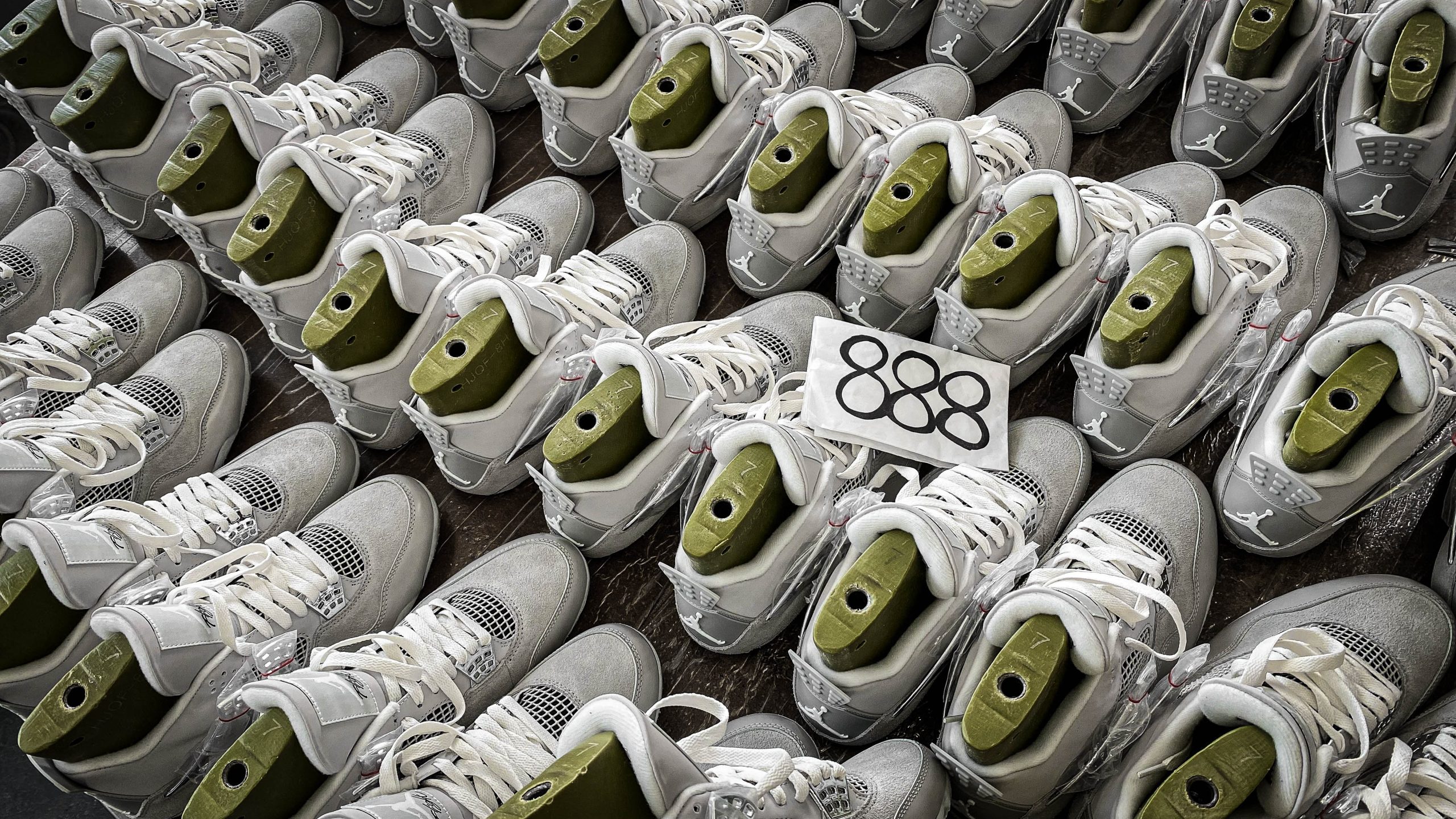 Jordan 4 Retro Frozen Moments