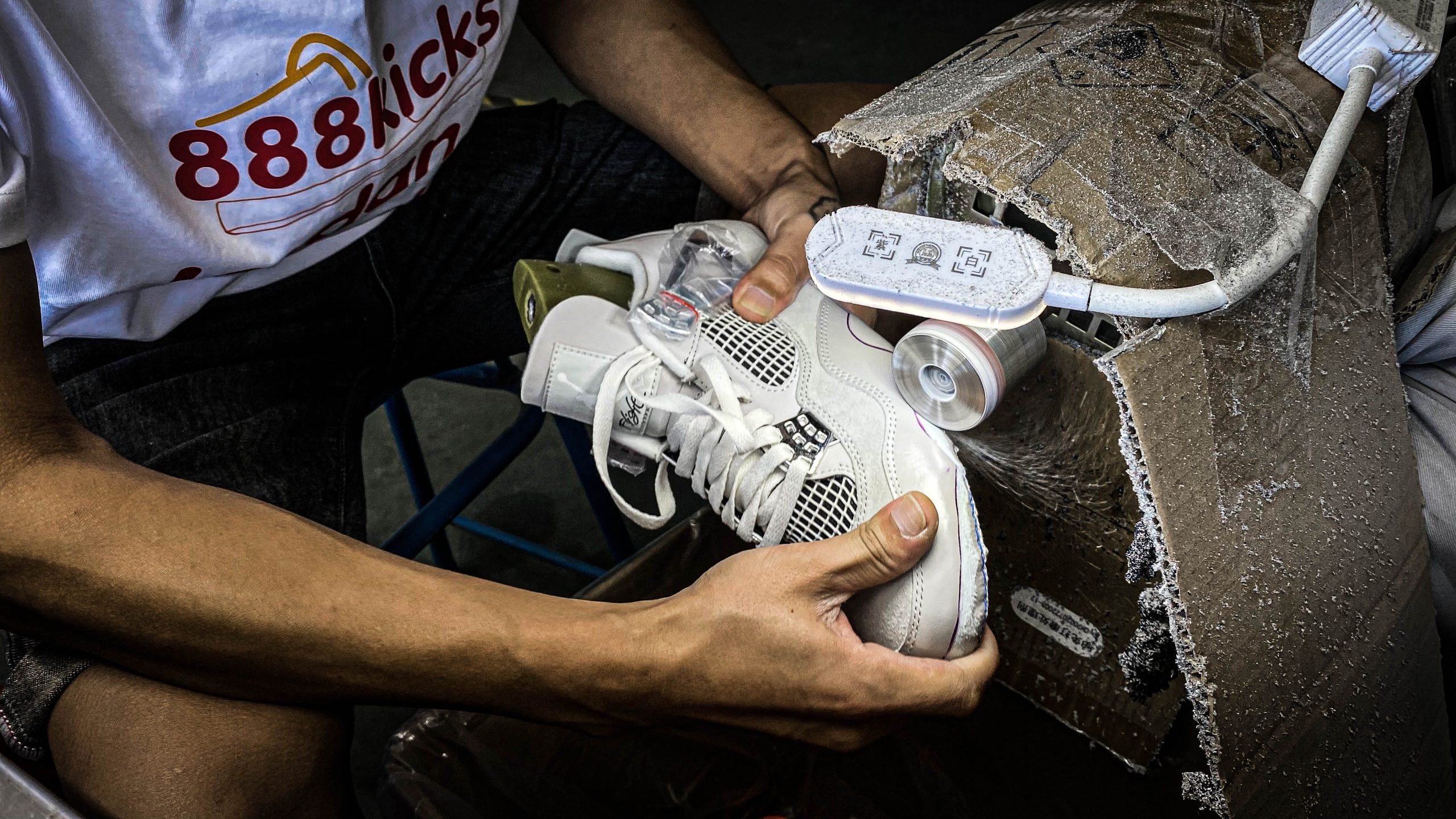 Jordan 4 Retro Frozen Moments