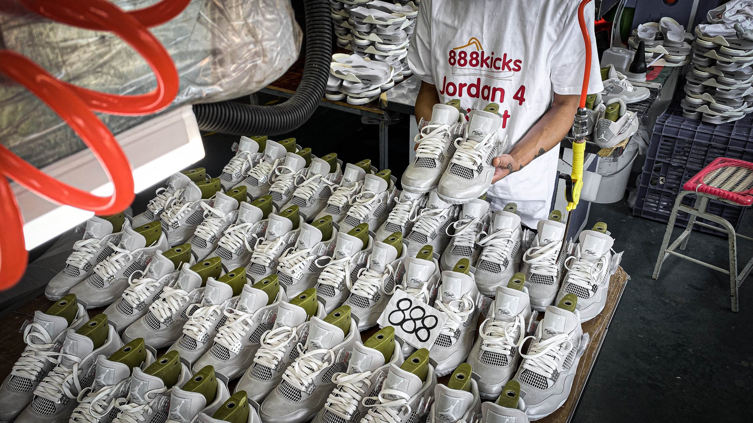 Jordan 4 Retro Frozen Moments