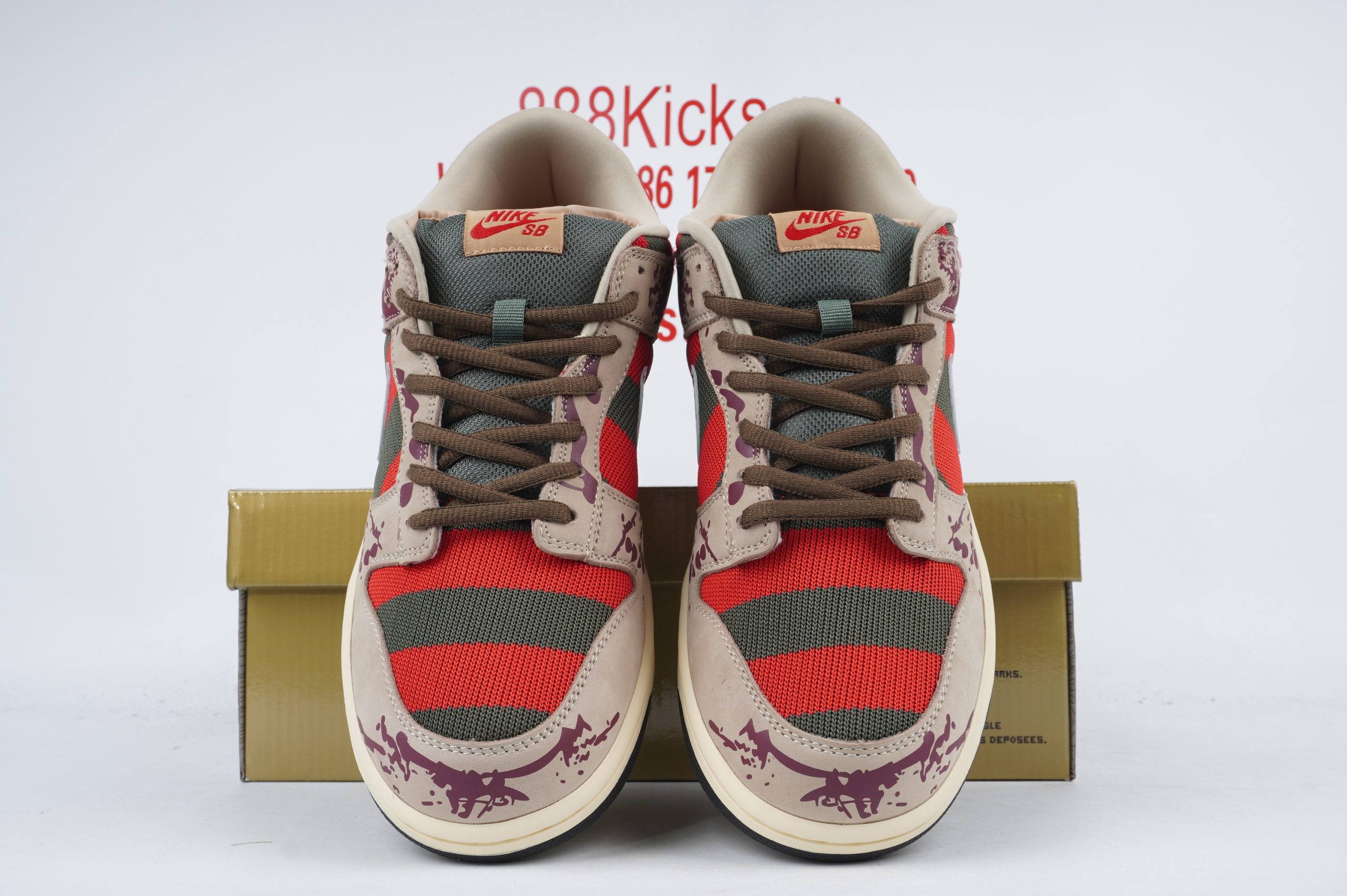Nike SB Dunk Low Freddy Krueger