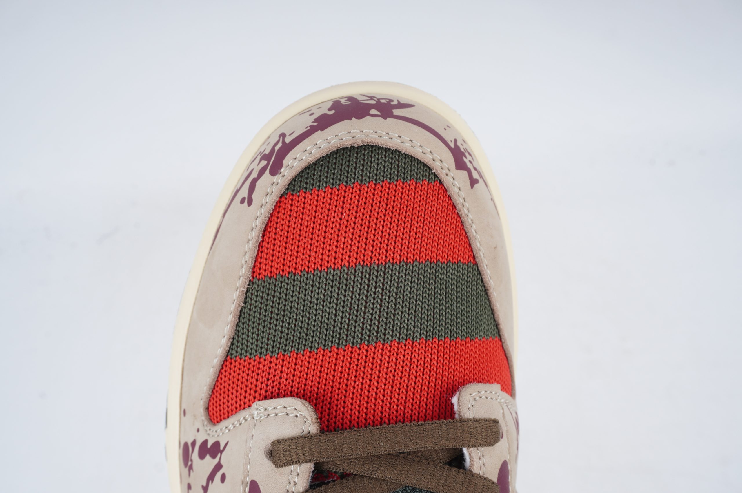 Nike SB Dunk Low Freddy Krueger