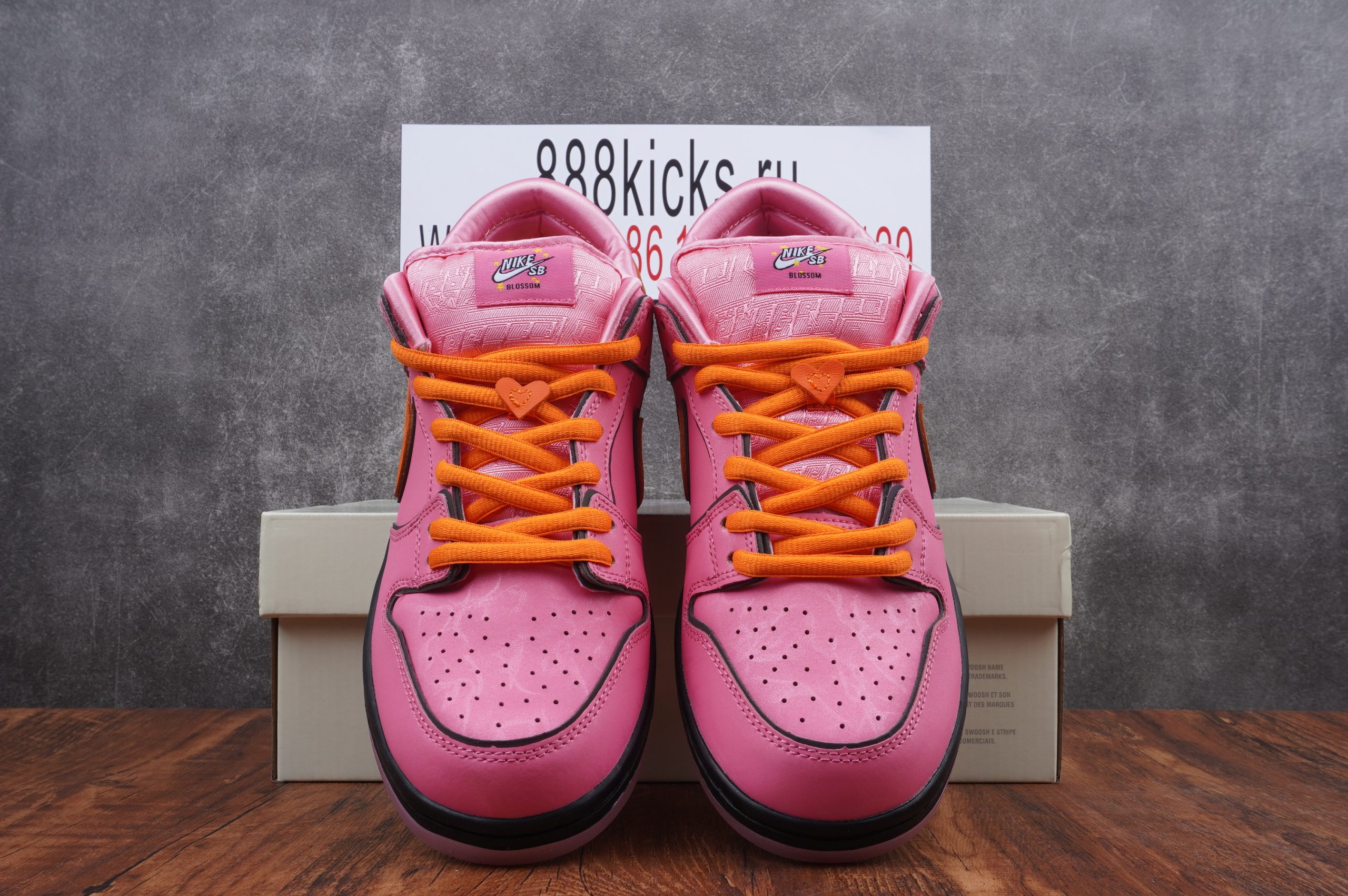 The Powerpuff Girls x Nike Dunk SB Low Pink