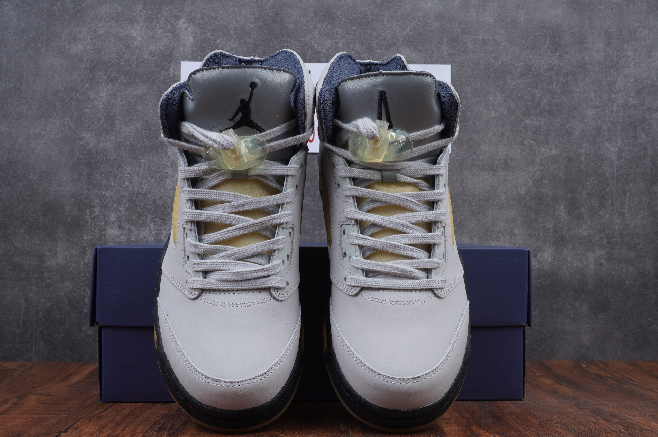 Jordan 5 Retro A Ma Maniere Dawn