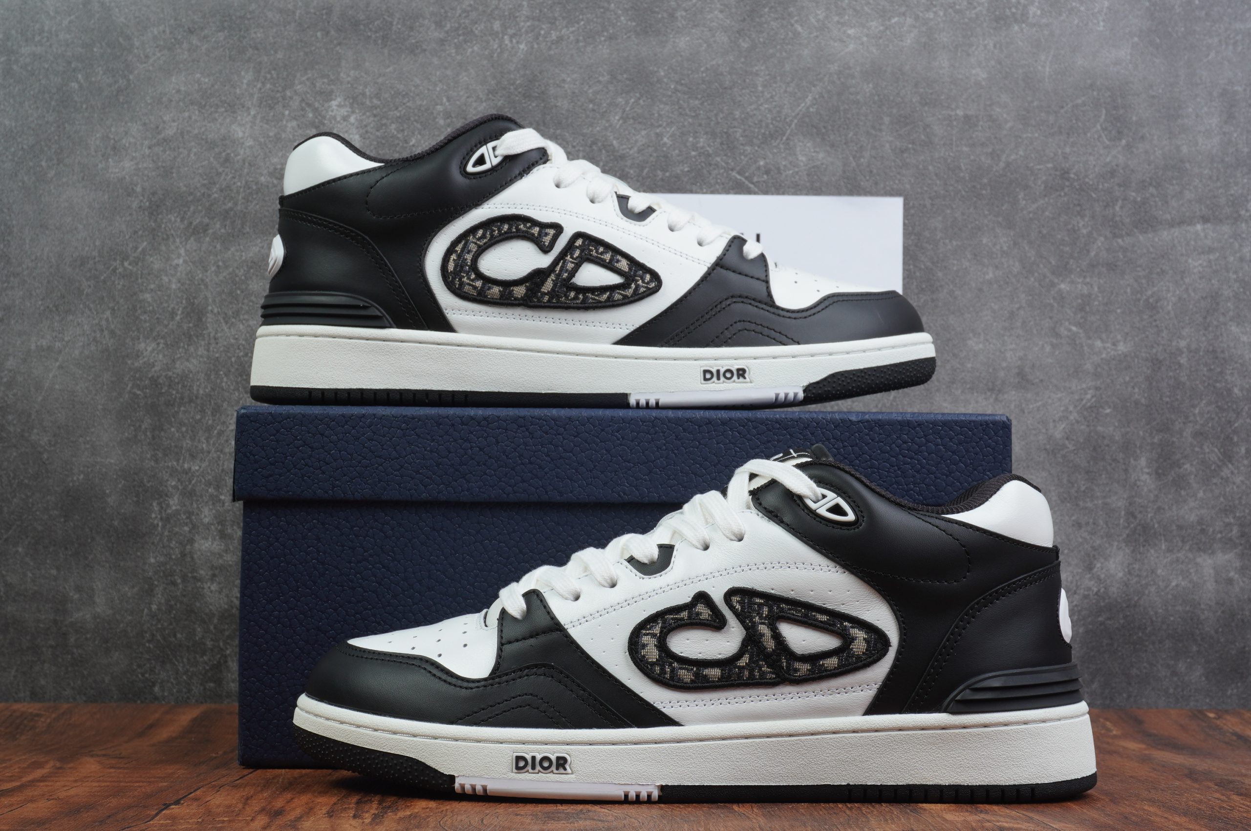 D*or b57 mid-top sneaker black and white