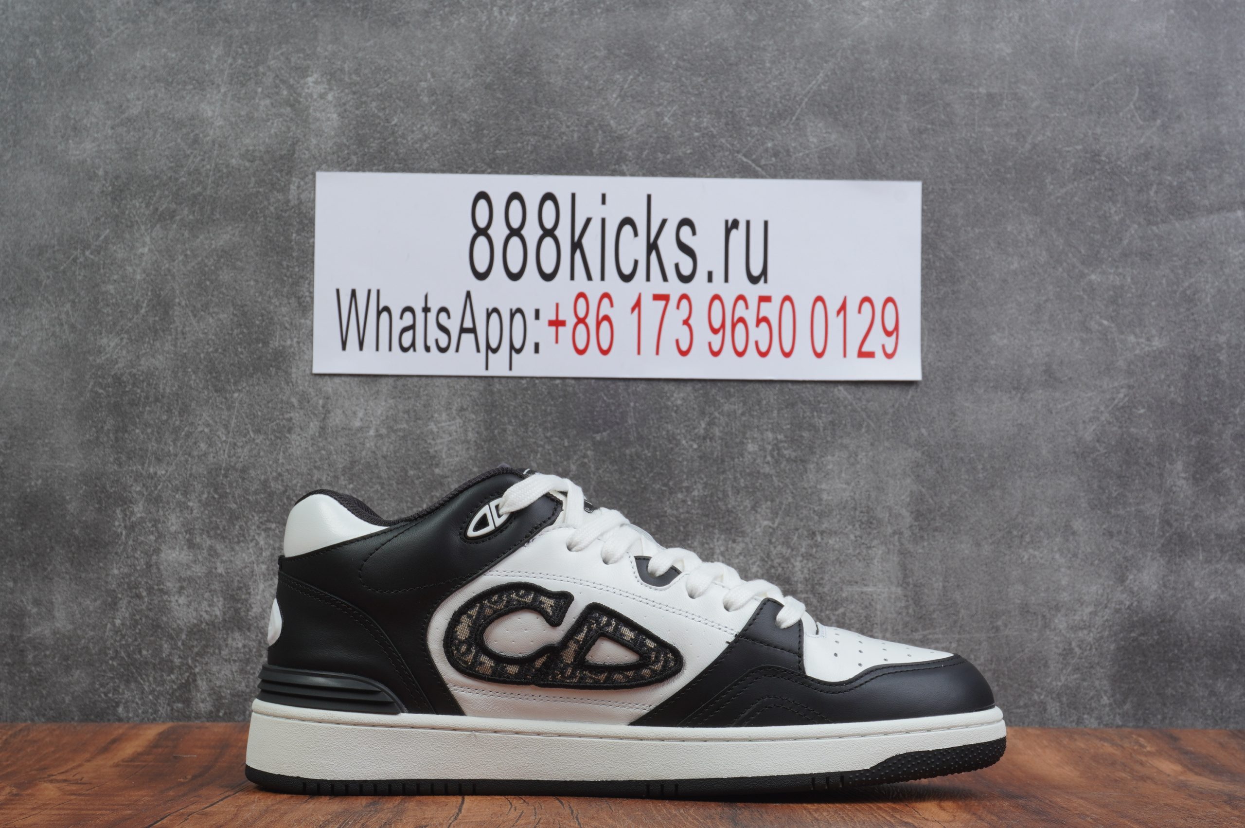 D*or b57 mid-top sneaker black and white