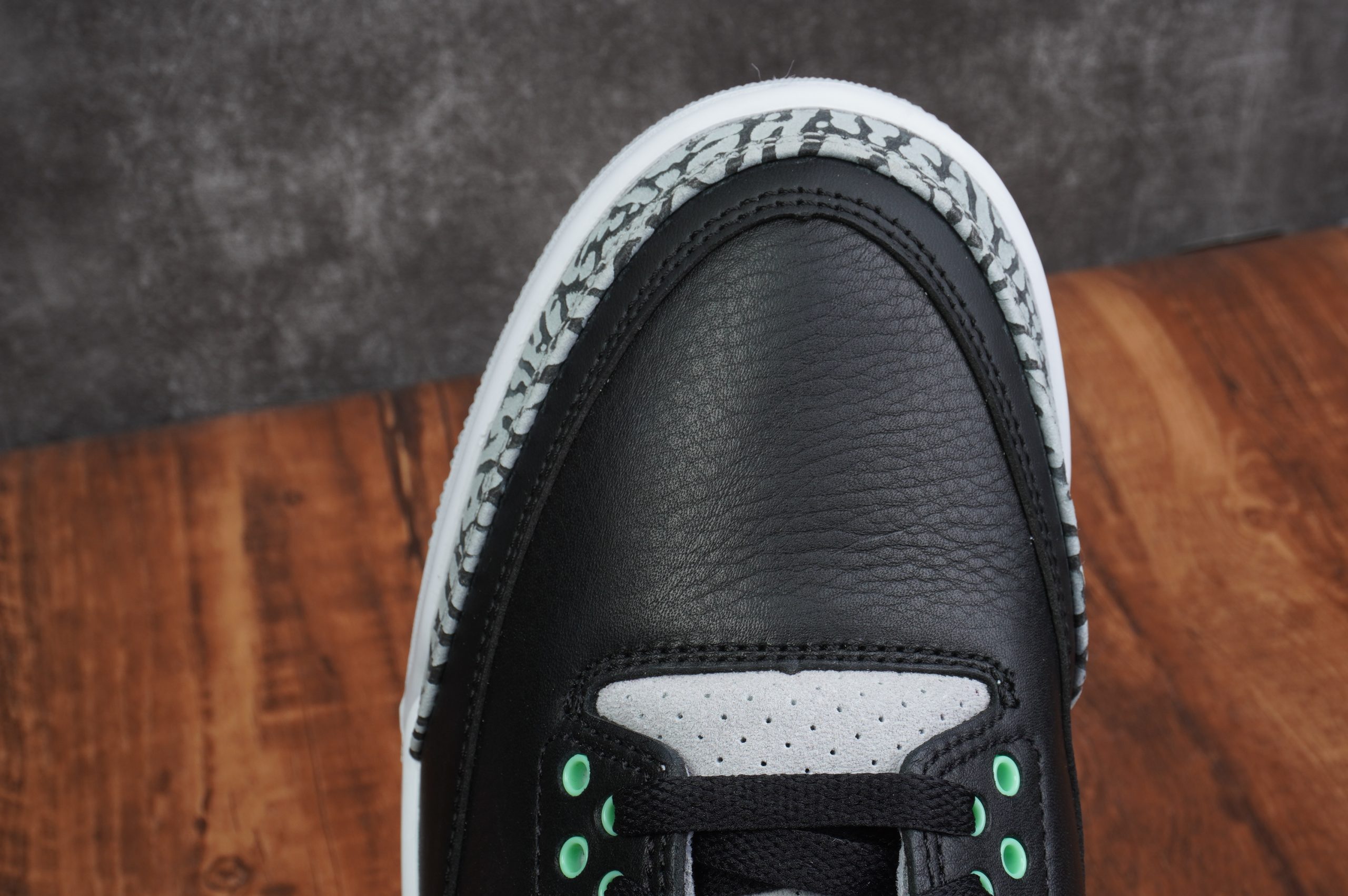 Air Jordan 3 Green Glow GREY WOLF