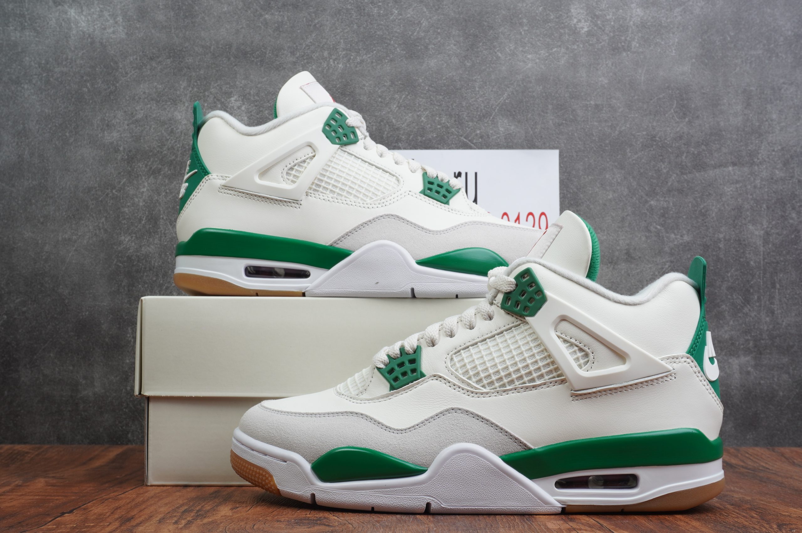 Jordan 4 Retro SB Pine Green