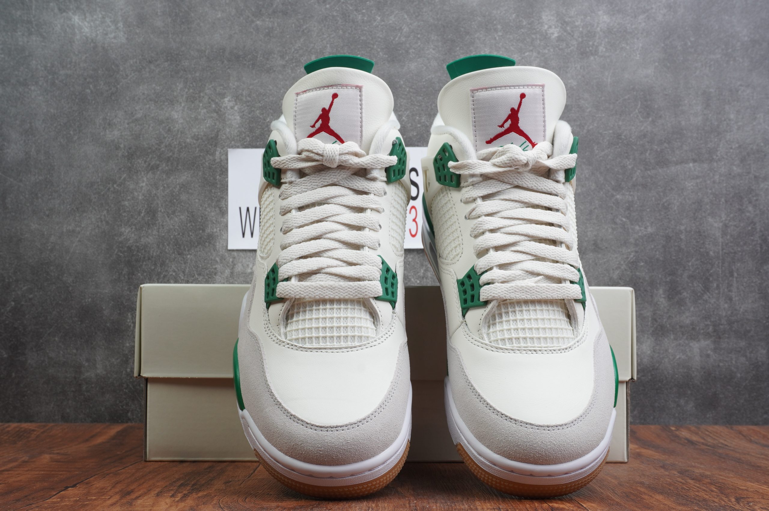 Jordan 4 Retro SB Pine Green