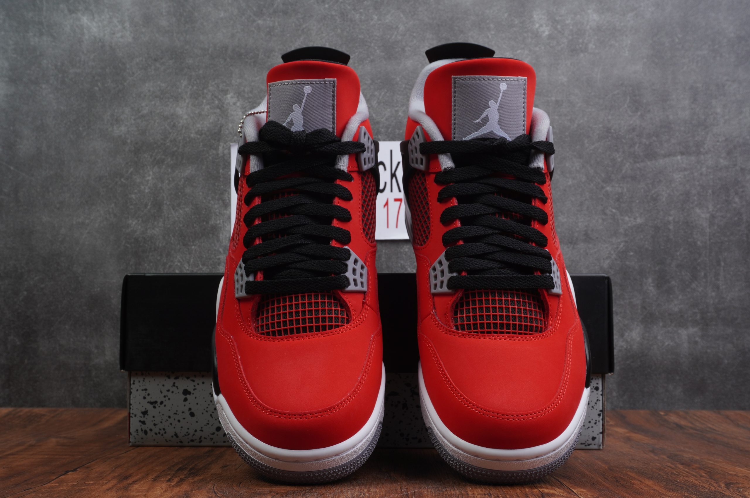 Air Jordan 4 Retro Toro Bravo
