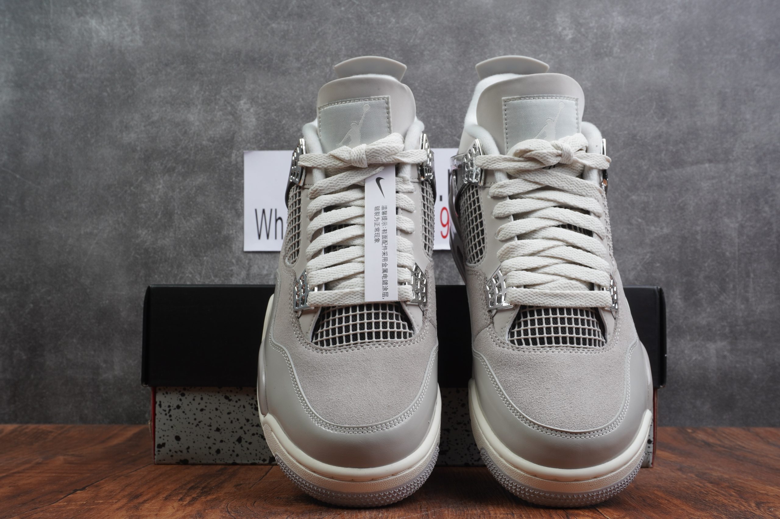 Jordan 4 Retro Frozen Moments