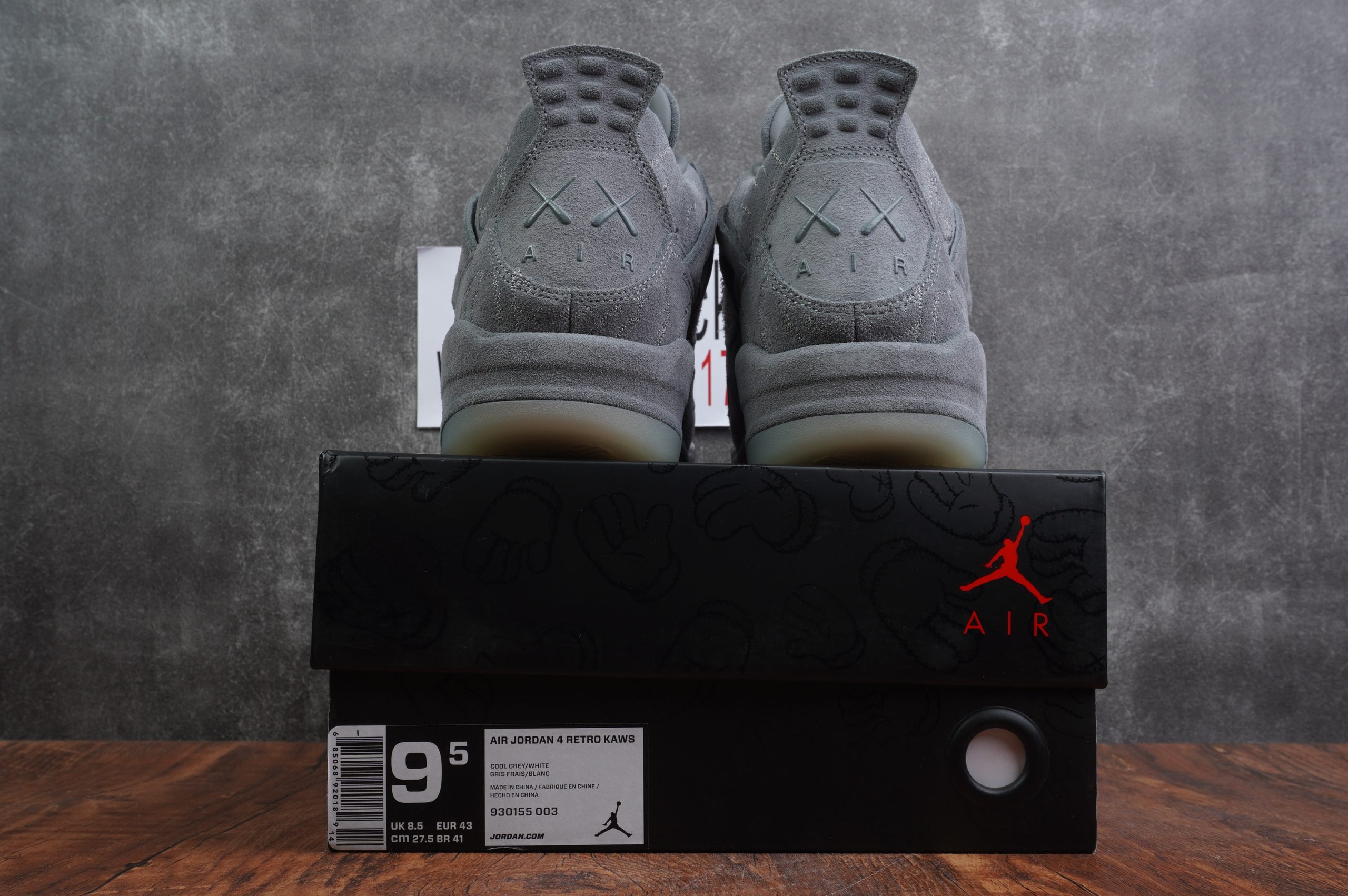 Jordan 4 Retro Kaws